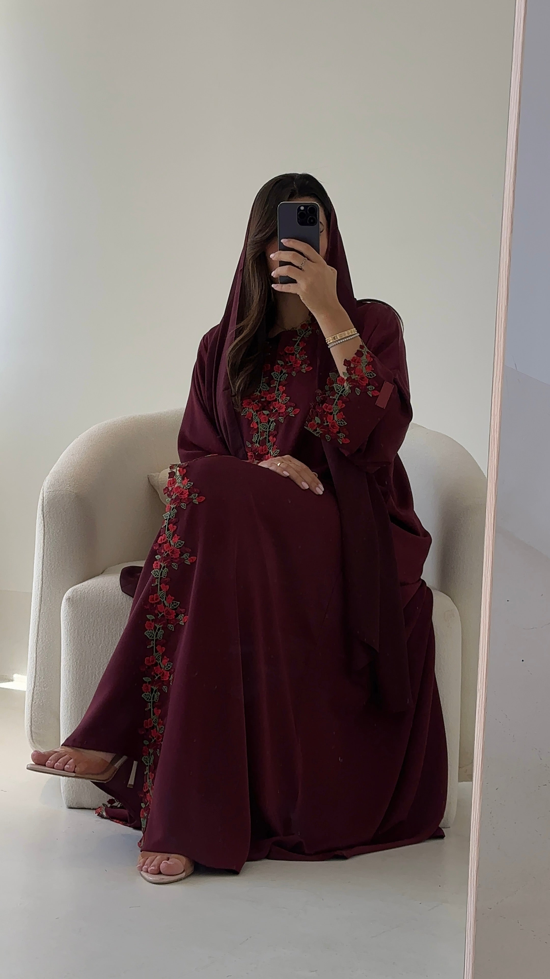 C 2735-07 Scarlet Poppy Lace Abaya