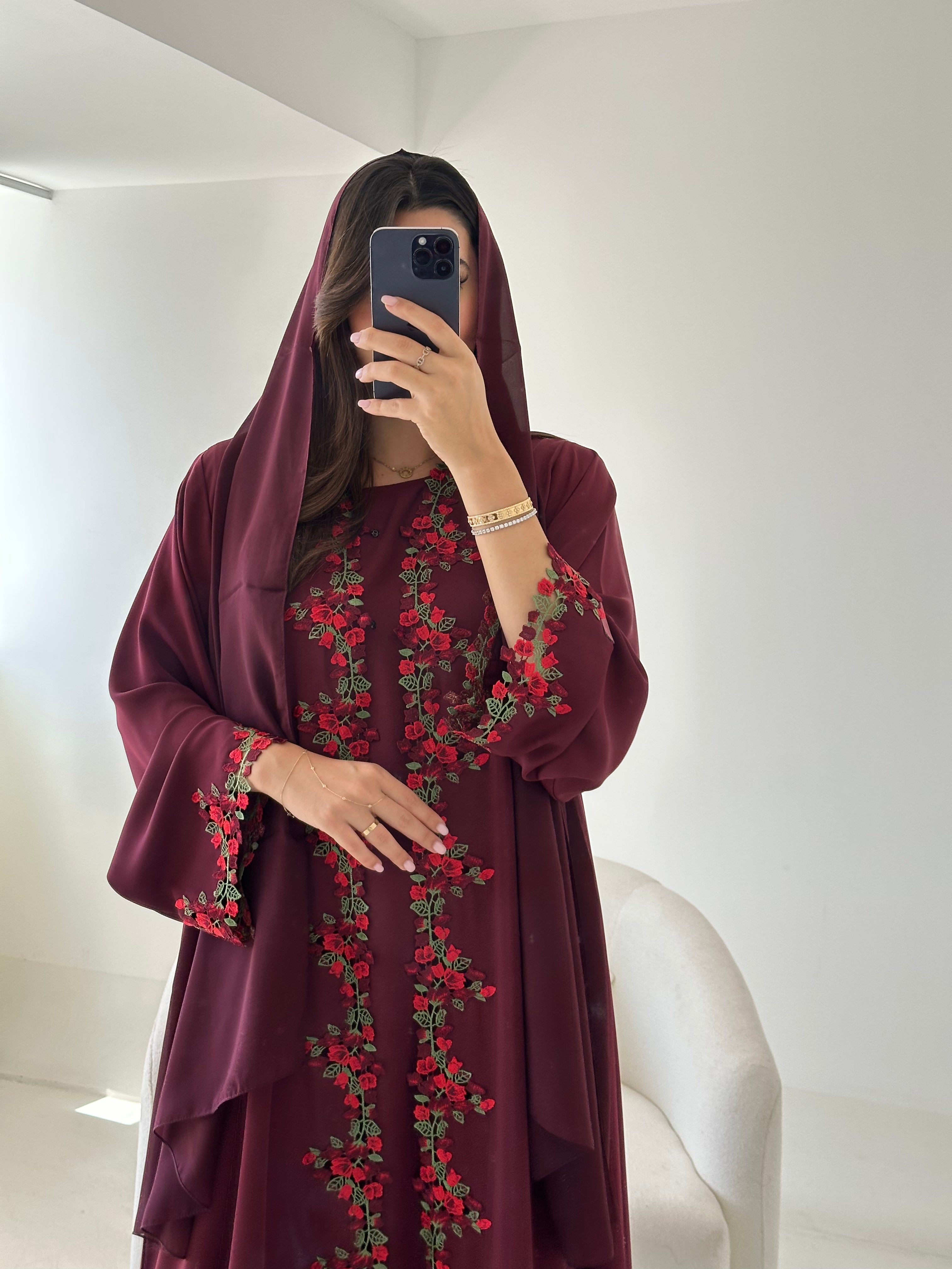 C 2735-07 Scarlet Poppy Lace Abaya
