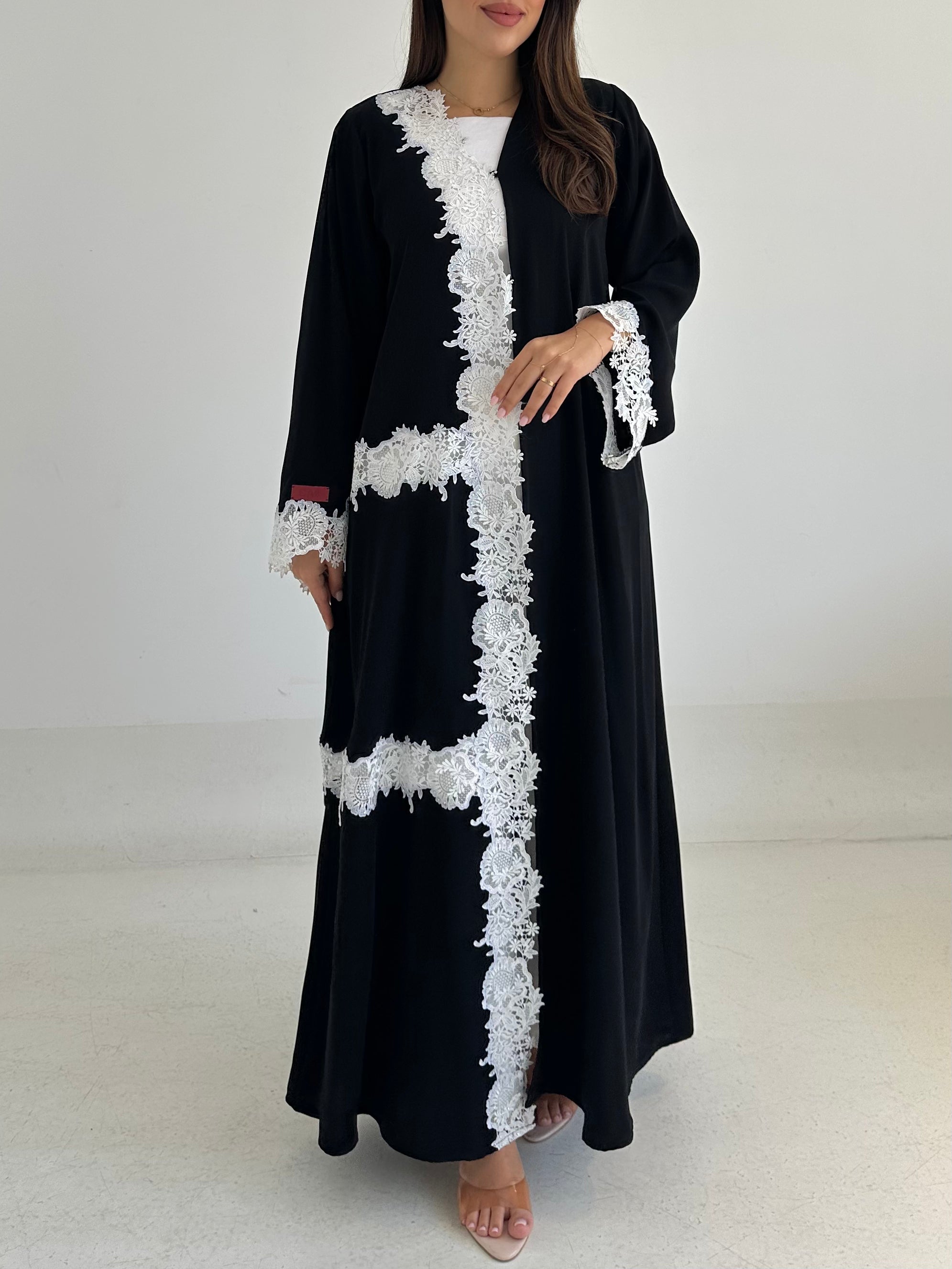 C 2753 Black White Lace Abaya