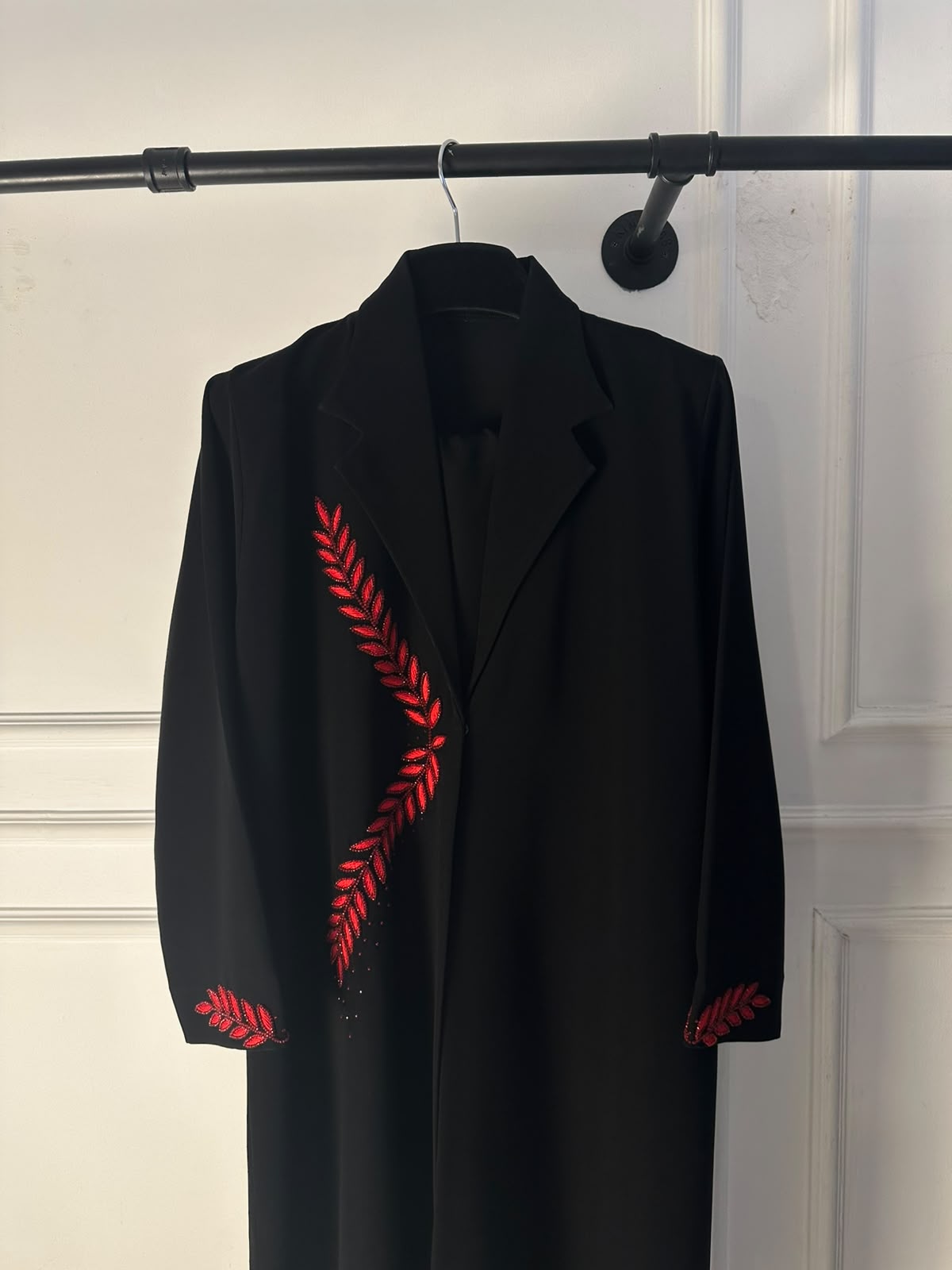 C 2776 Black Red Embroidered Abaya