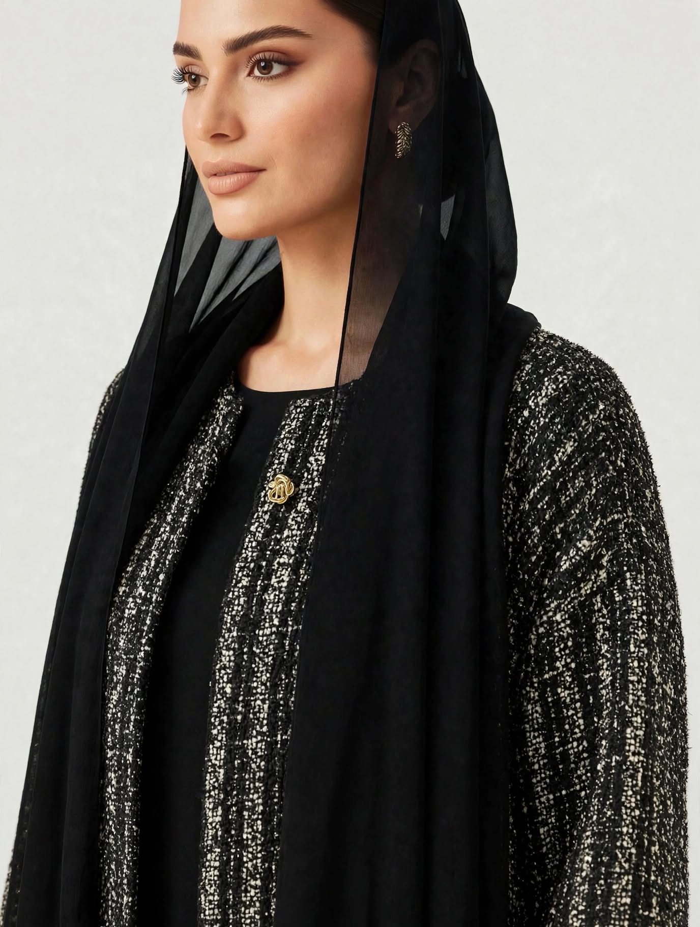 C 2810-02 Black & White tweed Abaya