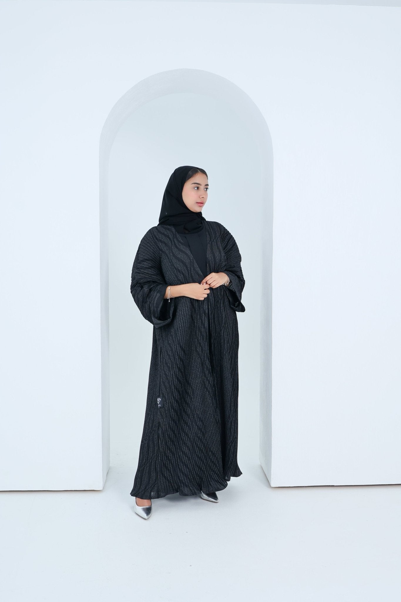 C - 2x2 - Pleated - Black - Abaya - 03