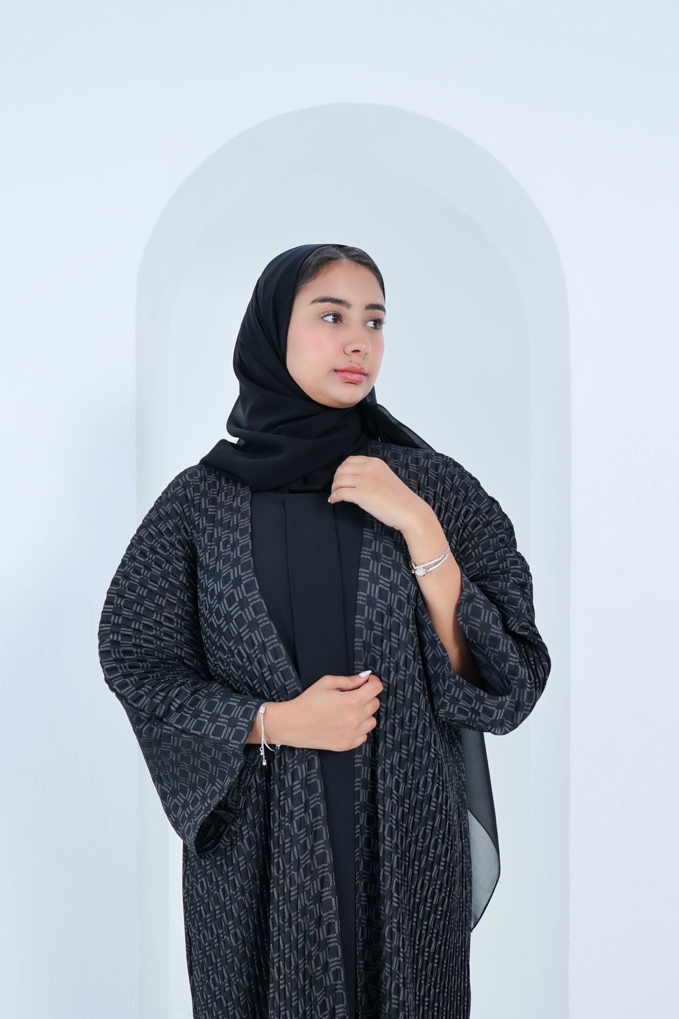 C - 2x2 - Pleated - Black - Abaya - 07