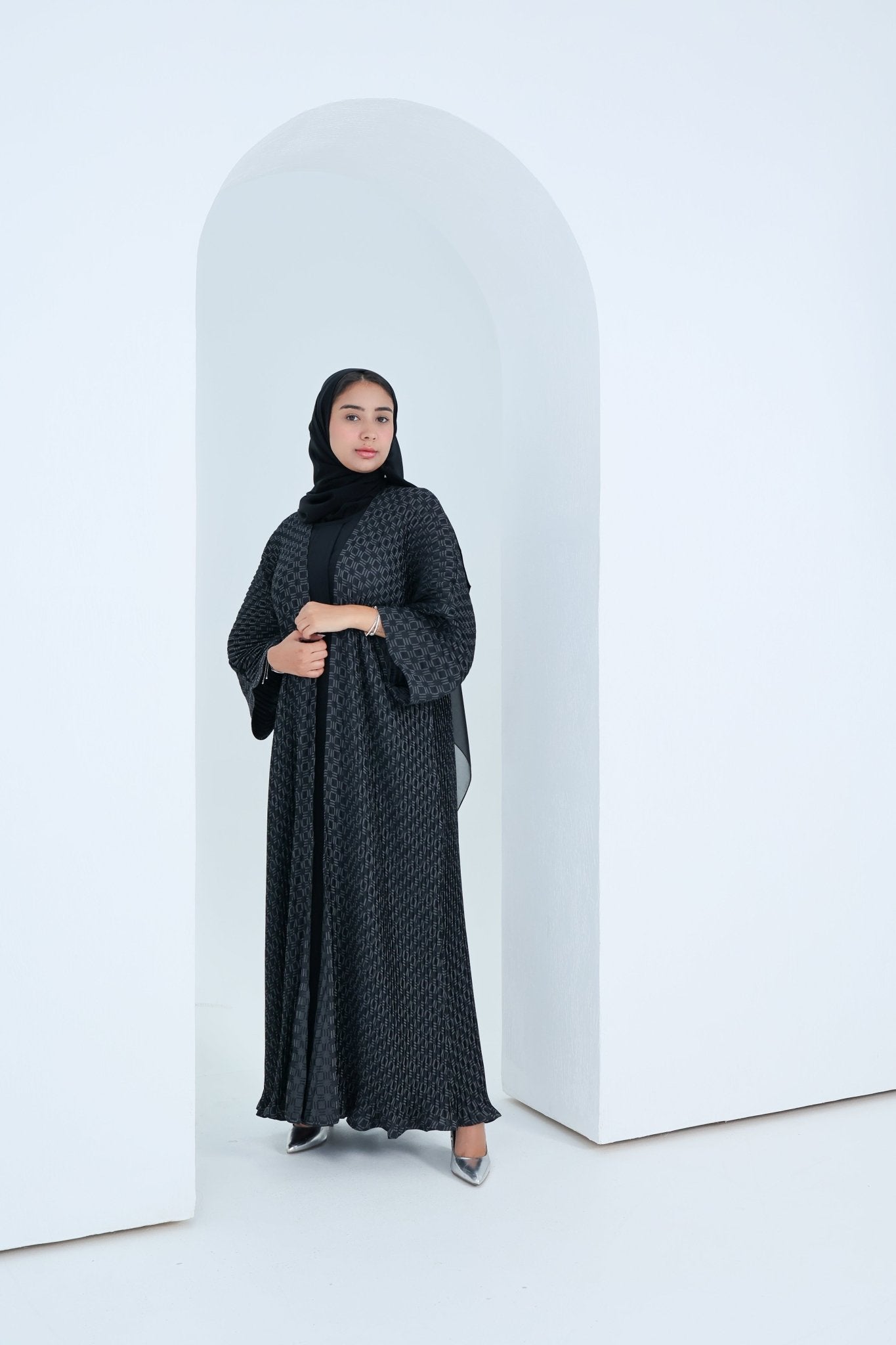 C - 2x2 - Pleated - Black - Abaya - 07