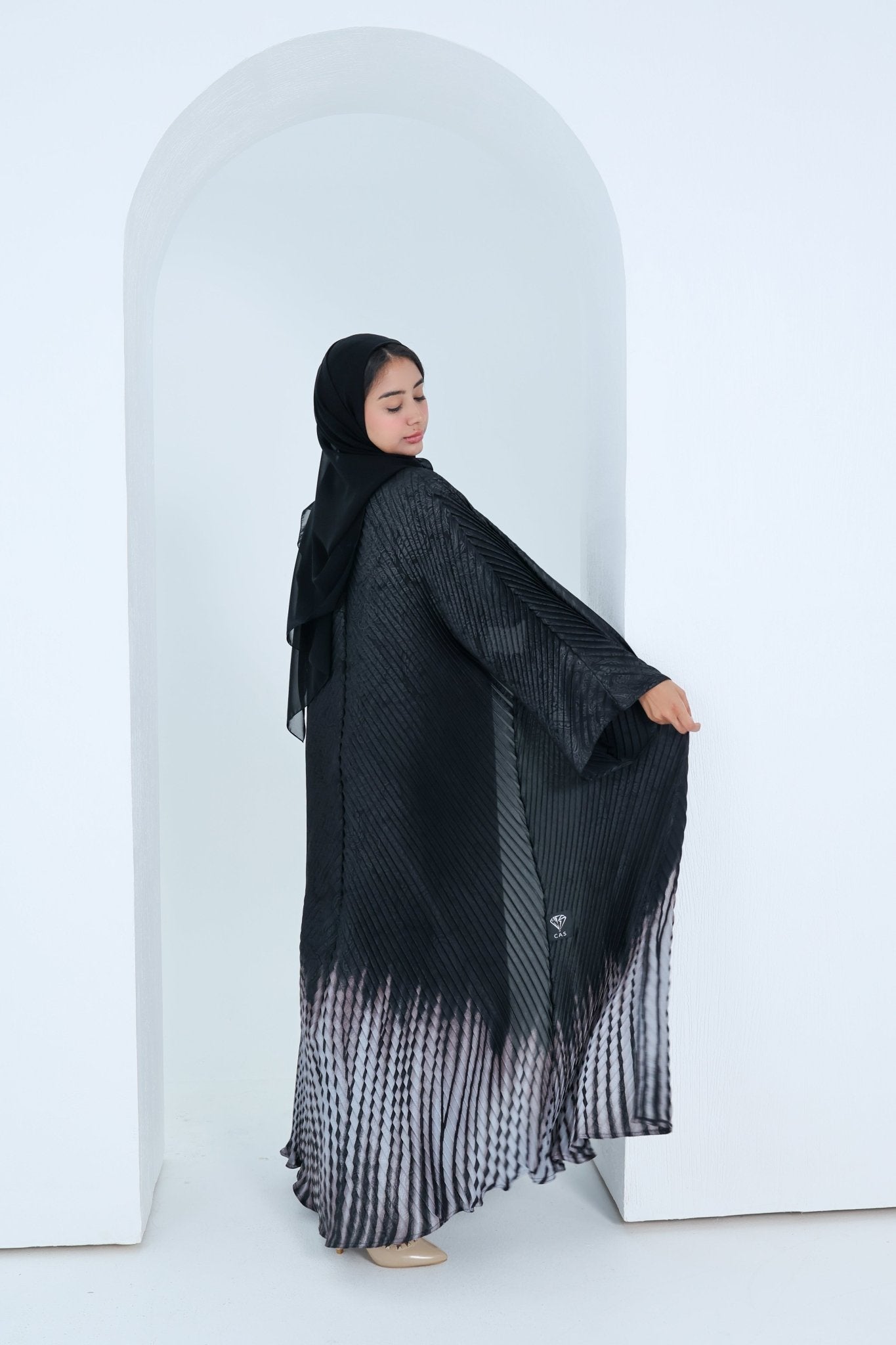 C - 2x2 - Pleated - Black - Abaya - 08