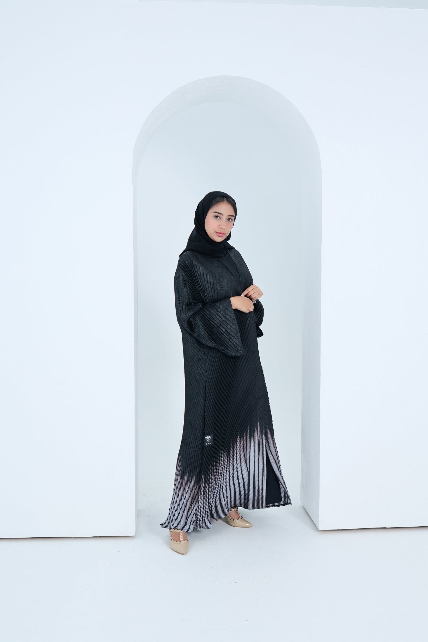 C - 2x2 - Pleated - Black - Abaya - 08