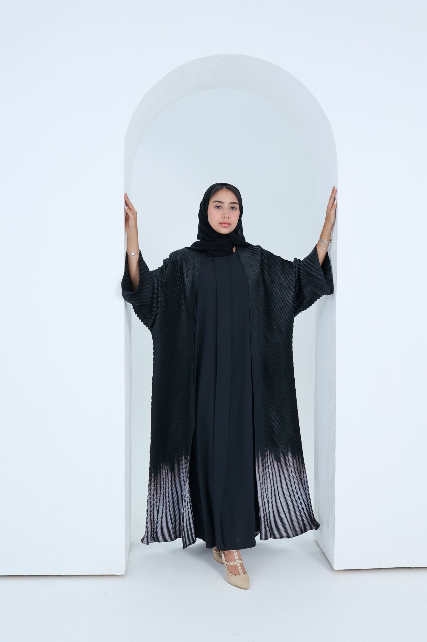 C - 2x2 - Pleated - Black - Abaya - 08