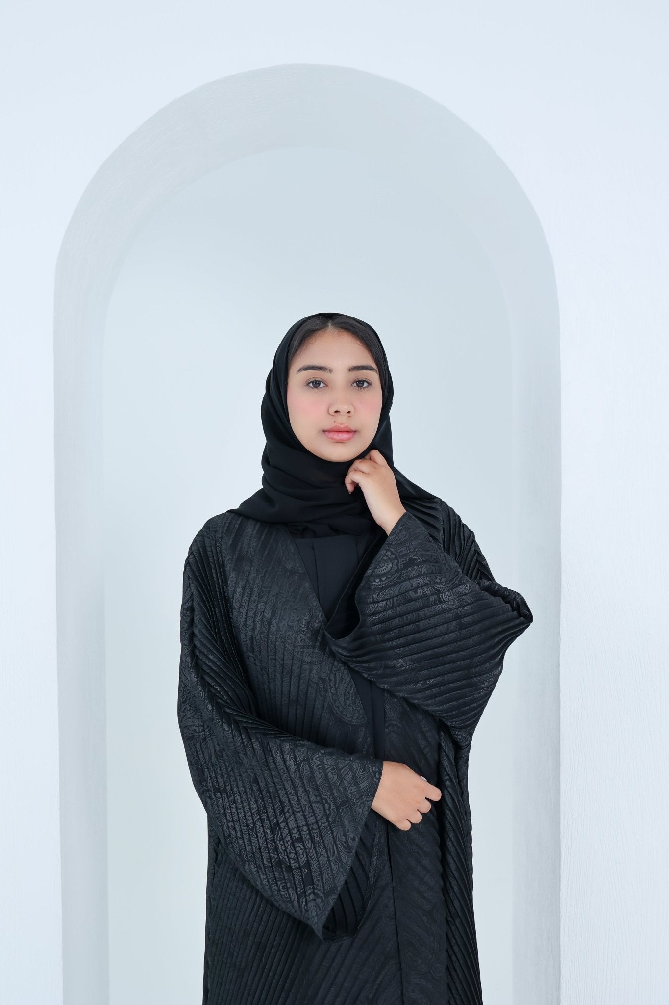 C - 2x2 - Pleated - Black - Abaya - 08