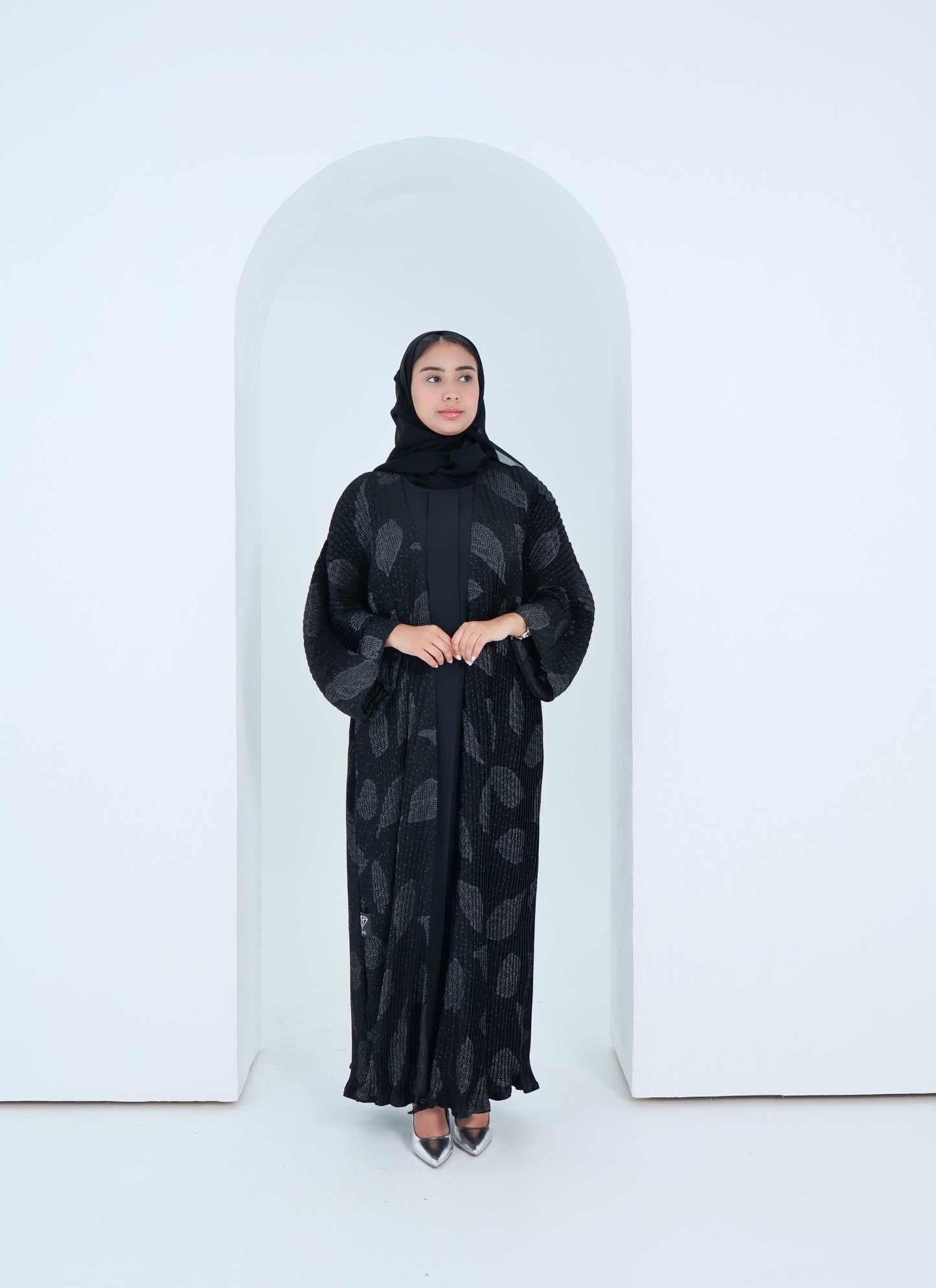 C - 2x2 - Pleated - Black - Abaya - 11