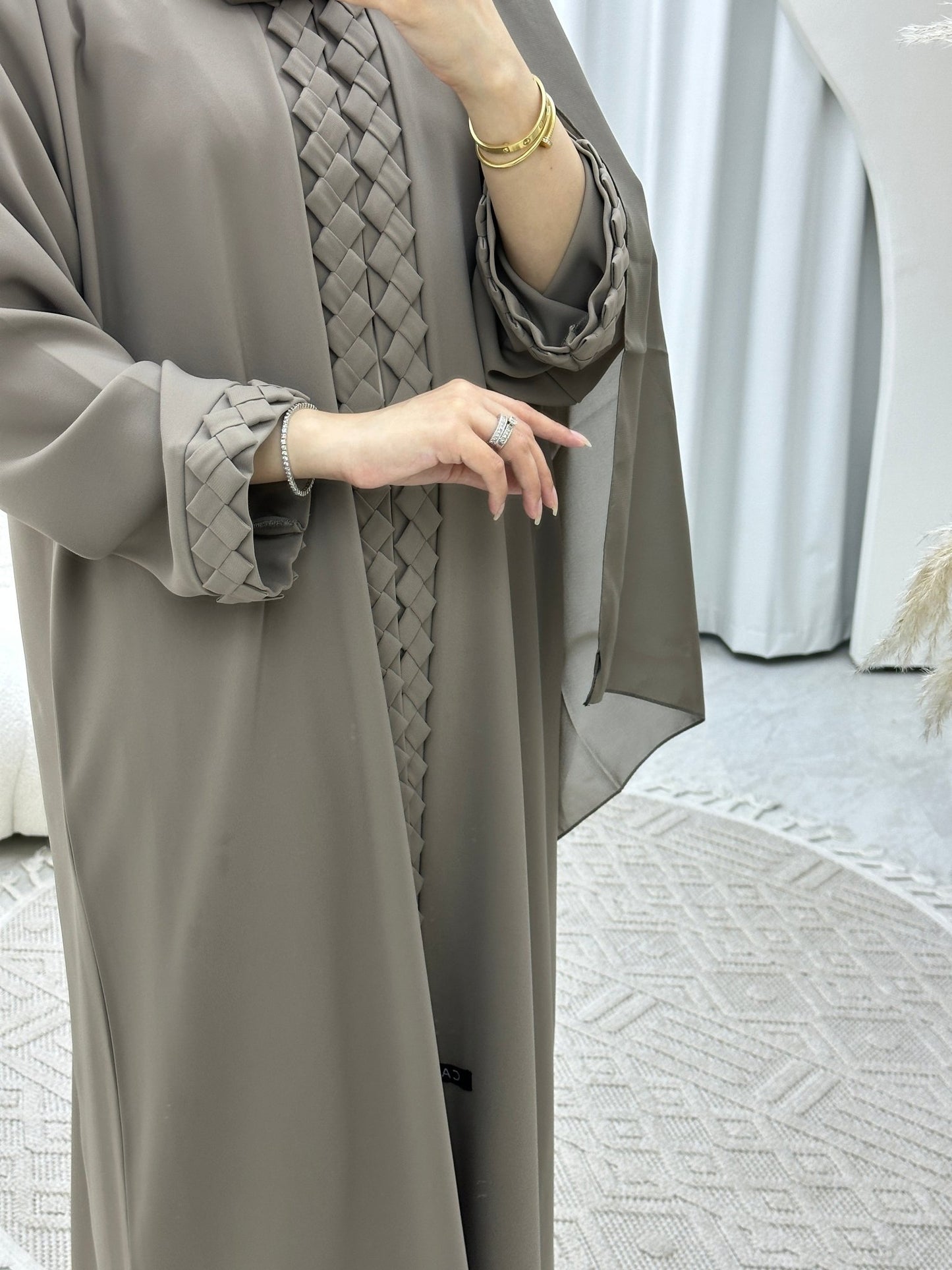 C 3D Checks Beige Abaya