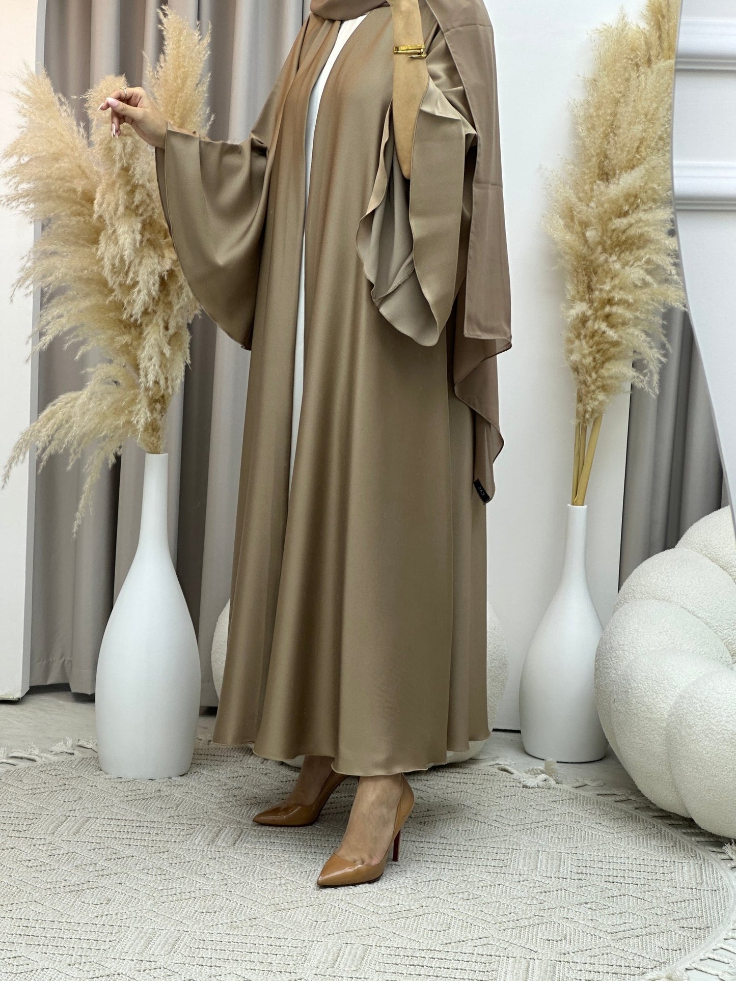 C Beige Kloosh Duotone Abaya