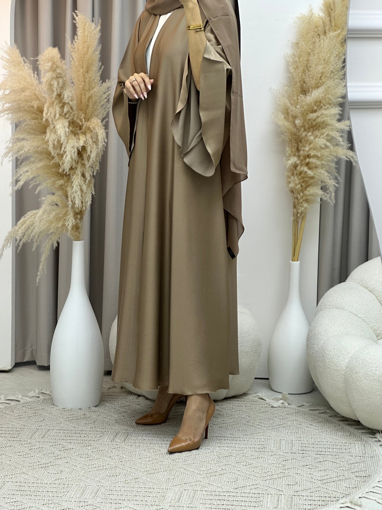 C Beige Kloosh Duotone Abaya