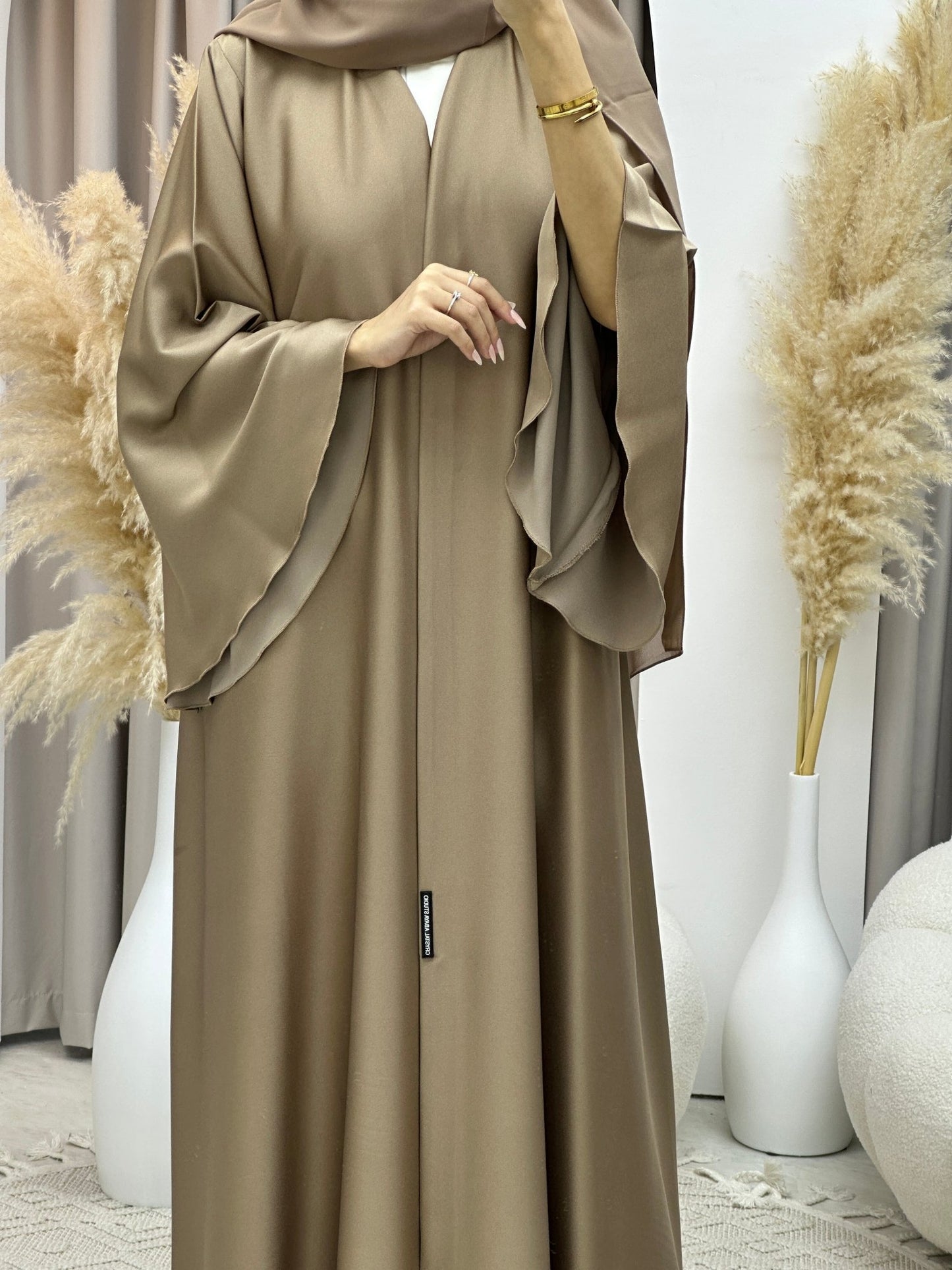 C Beige Kloosh Duotone Abaya