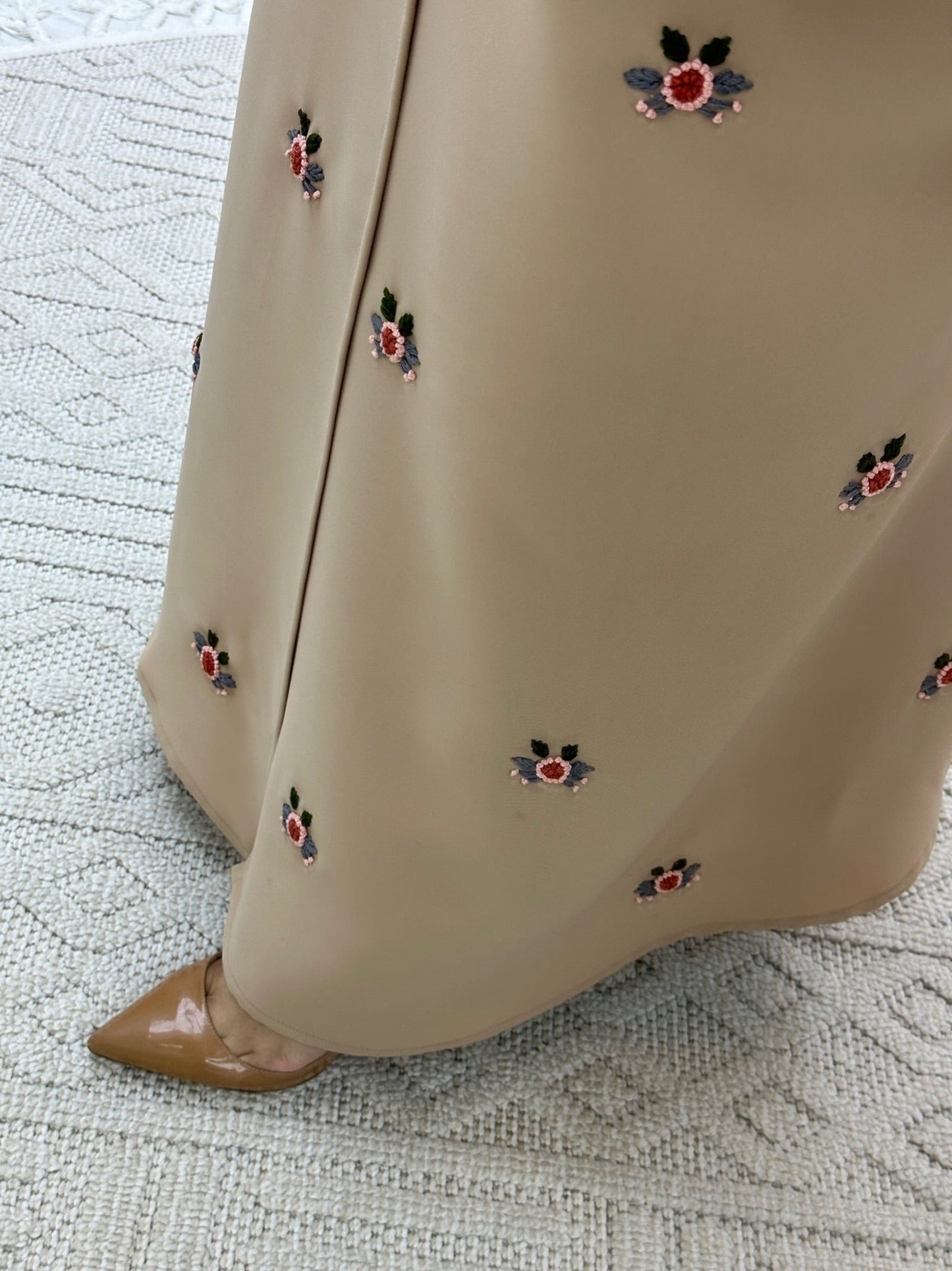 C Beige Rose Abaya