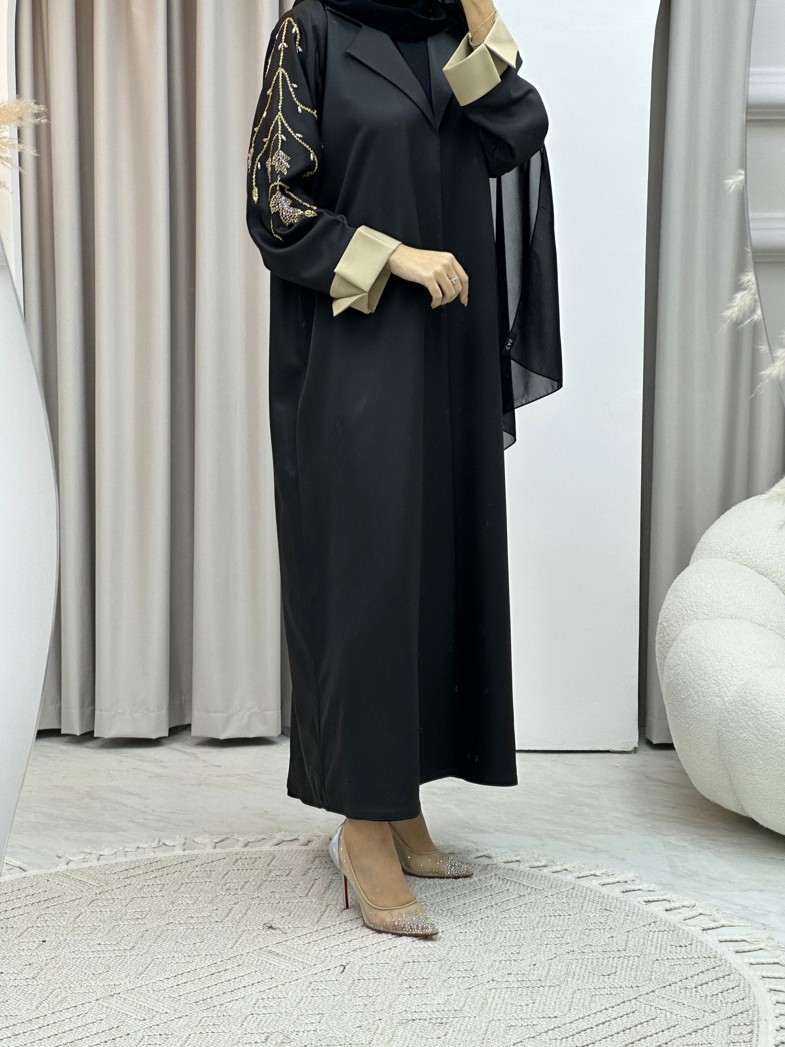 C Black Beige Handwork Abaya Set