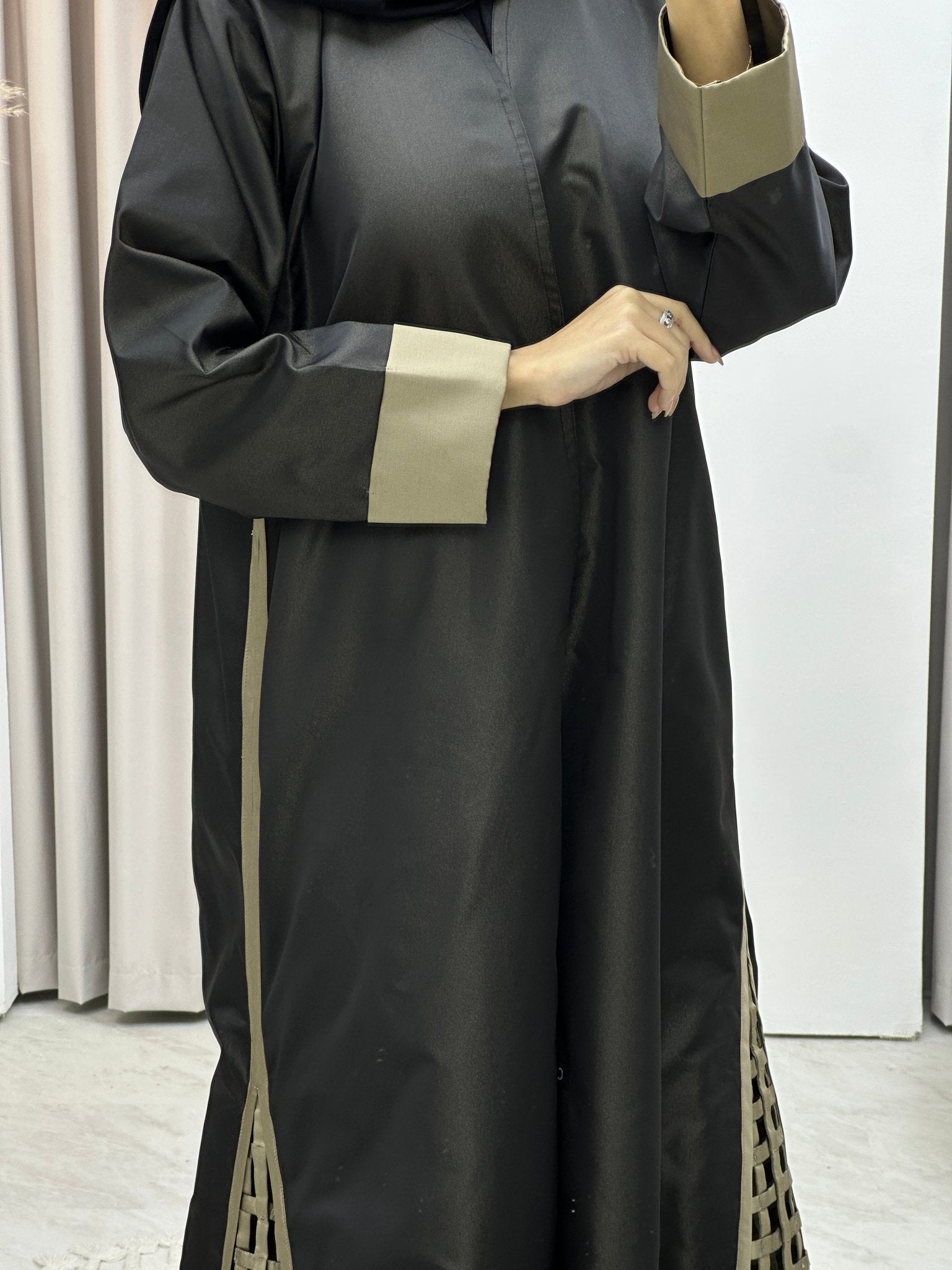 C Black Beige Mesh Panel Abaya Set