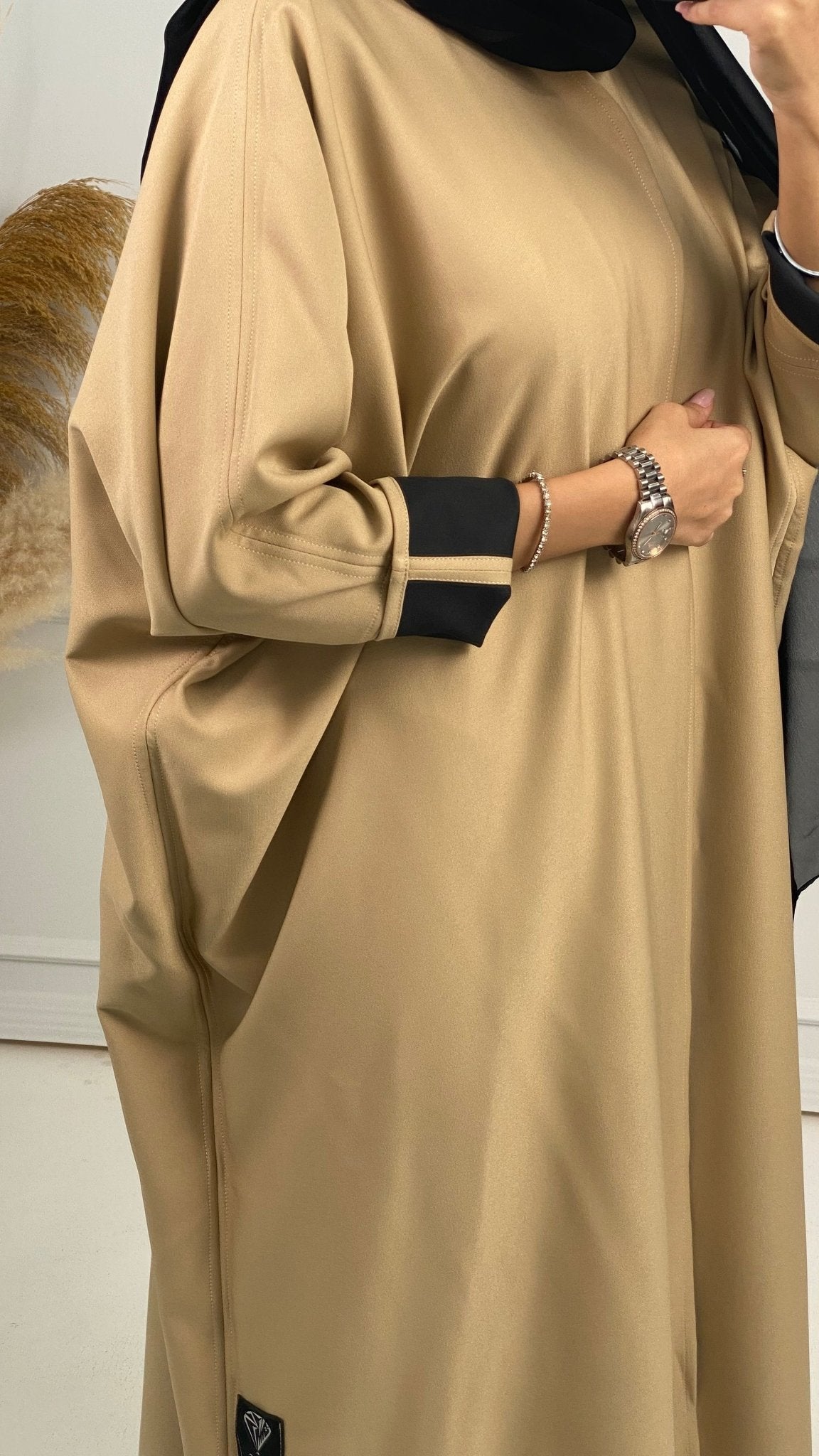 C Black Beige Reversible Abaya