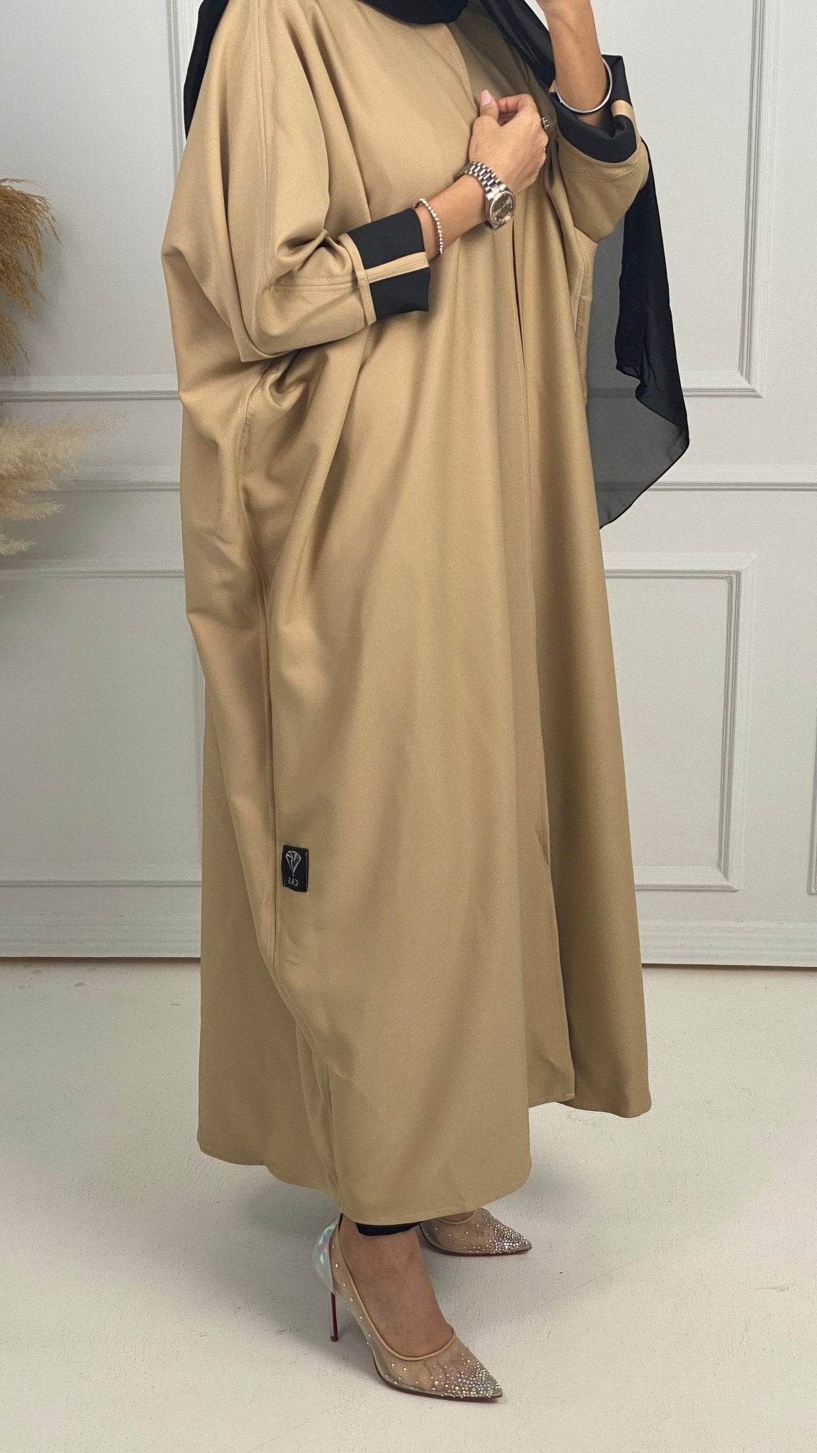 C Black Beige Reversible Abaya