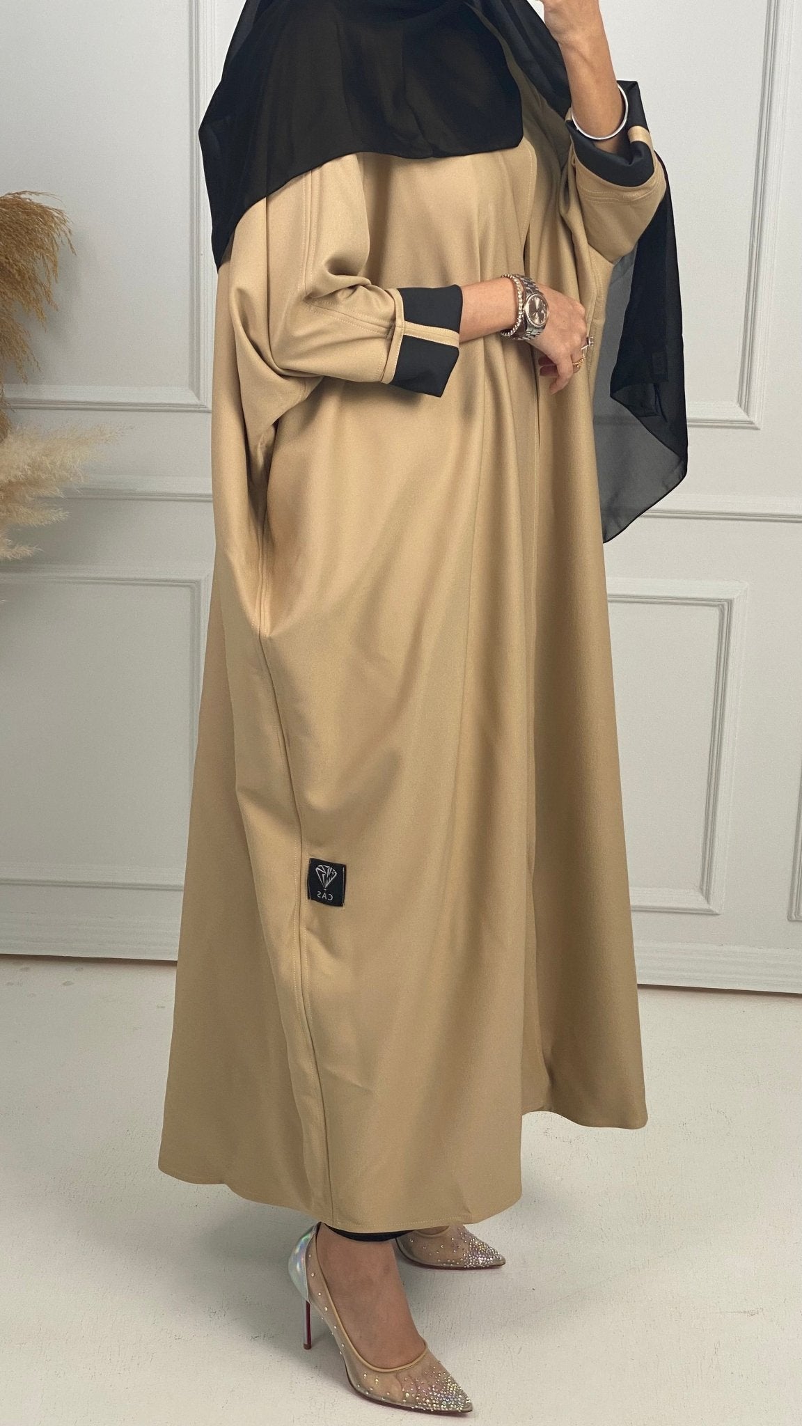 C Black Beige Reversible Abaya