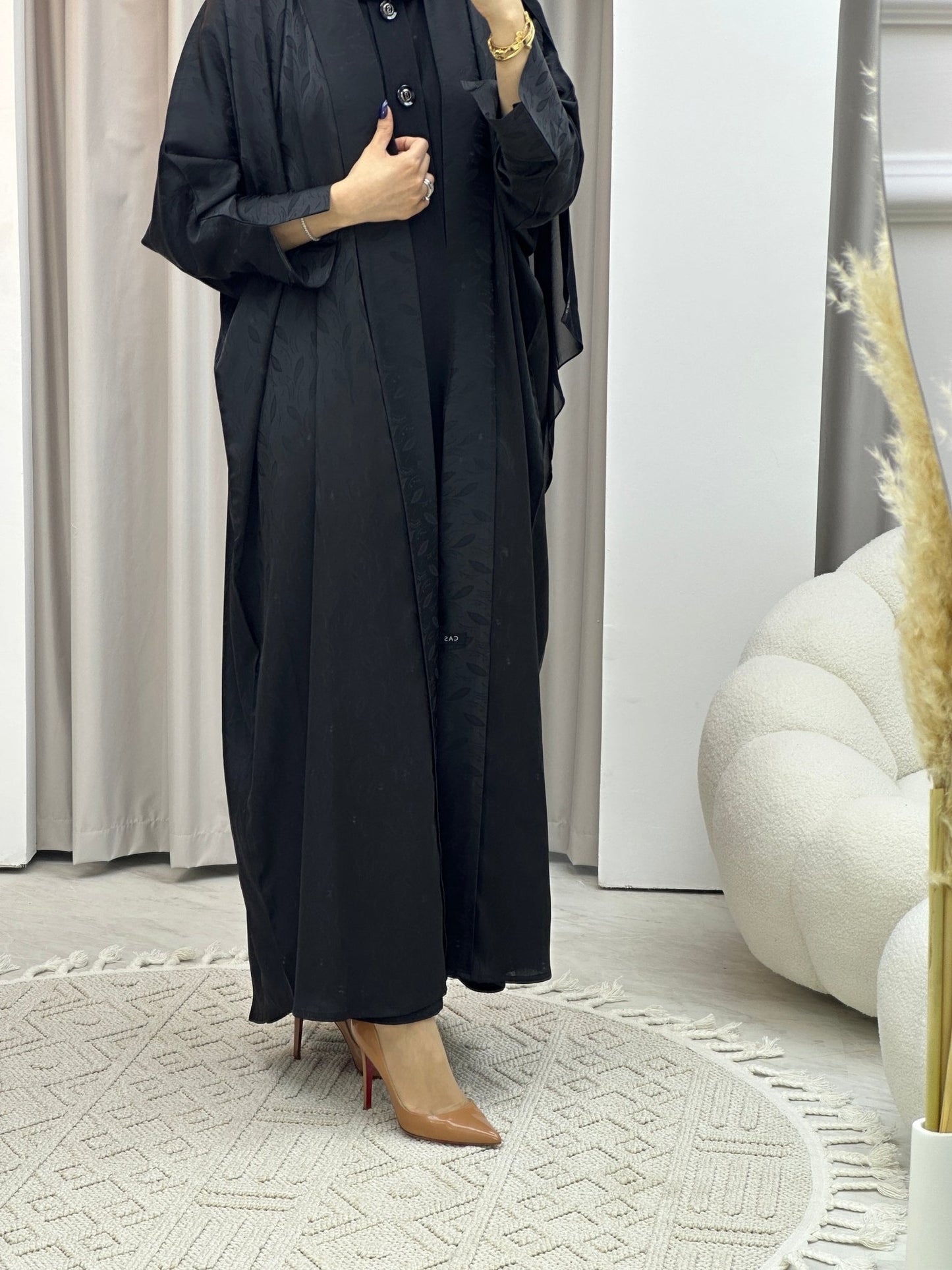 C Black Leaf Bisht Abaya