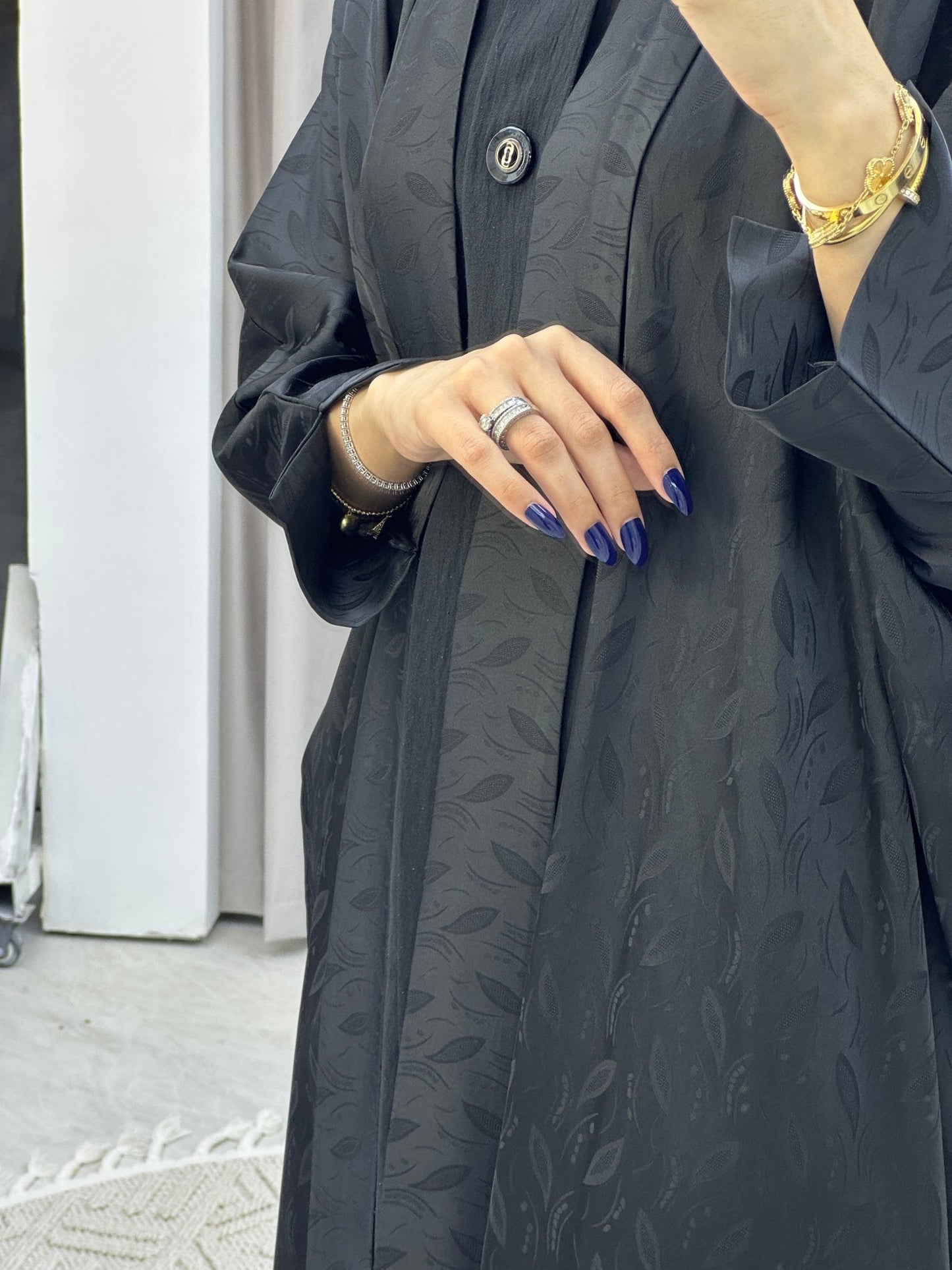 C Black Leaf Bisht Abaya