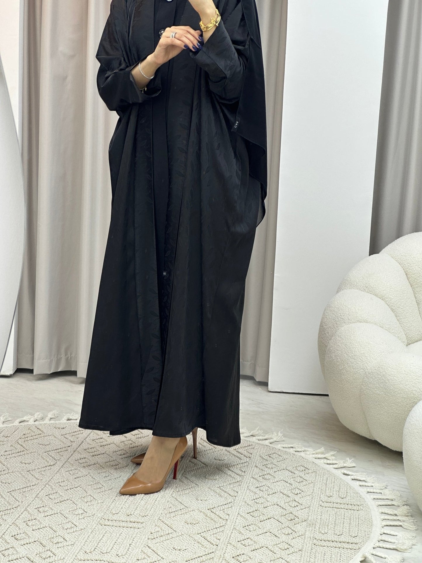 C Black Leaf Bisht Abaya