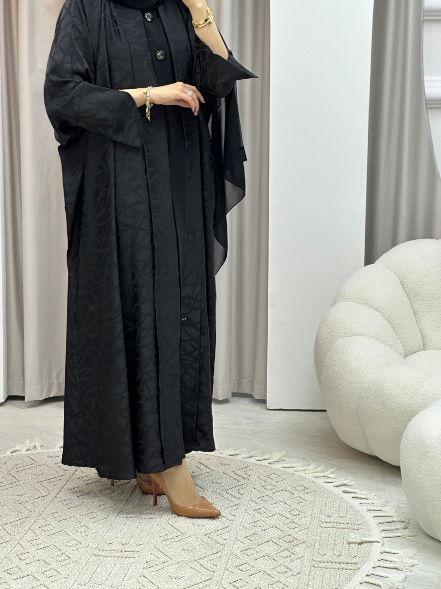 C Black Swirl Bisht Abaya