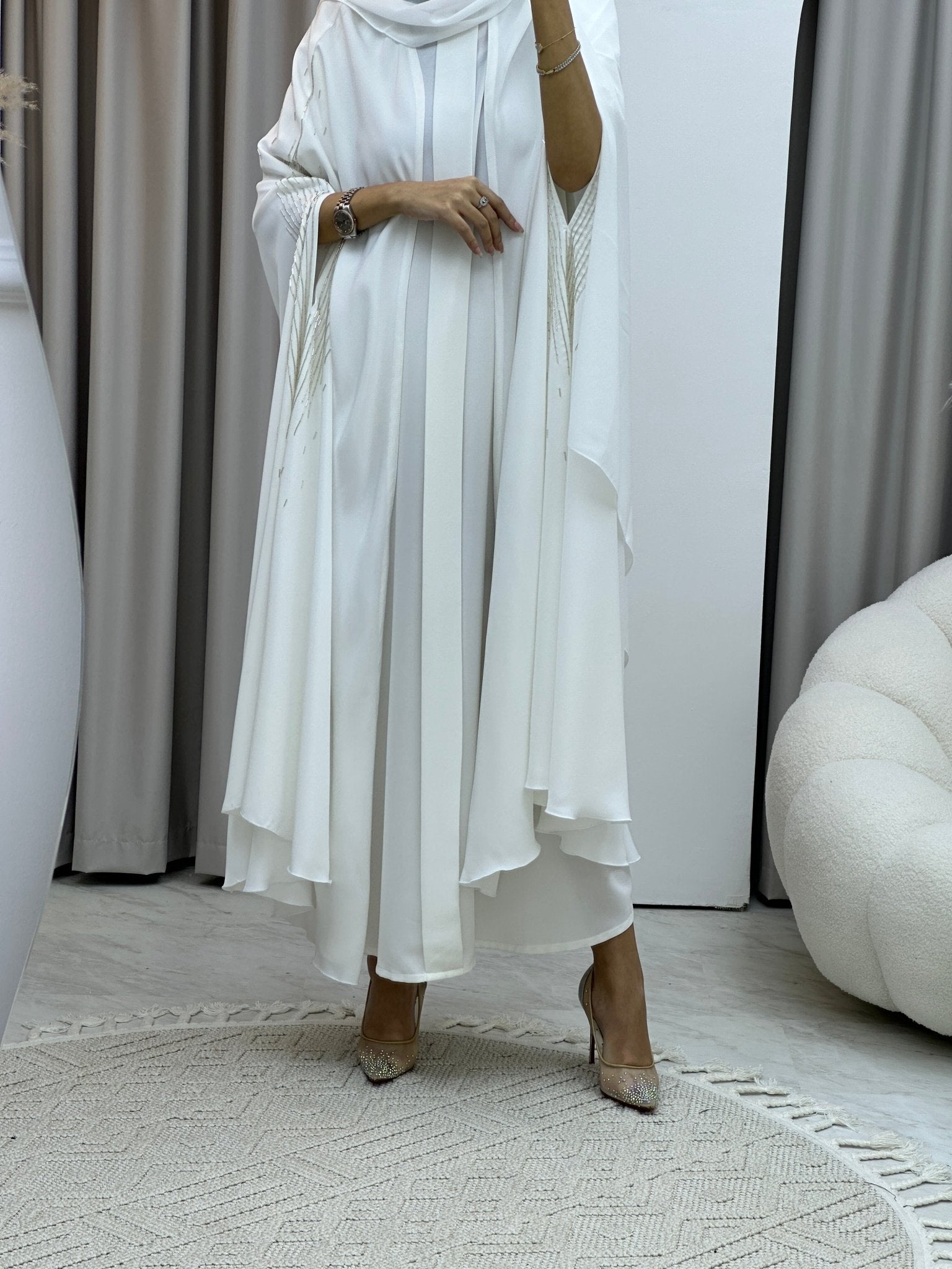 C Cape White Abaya