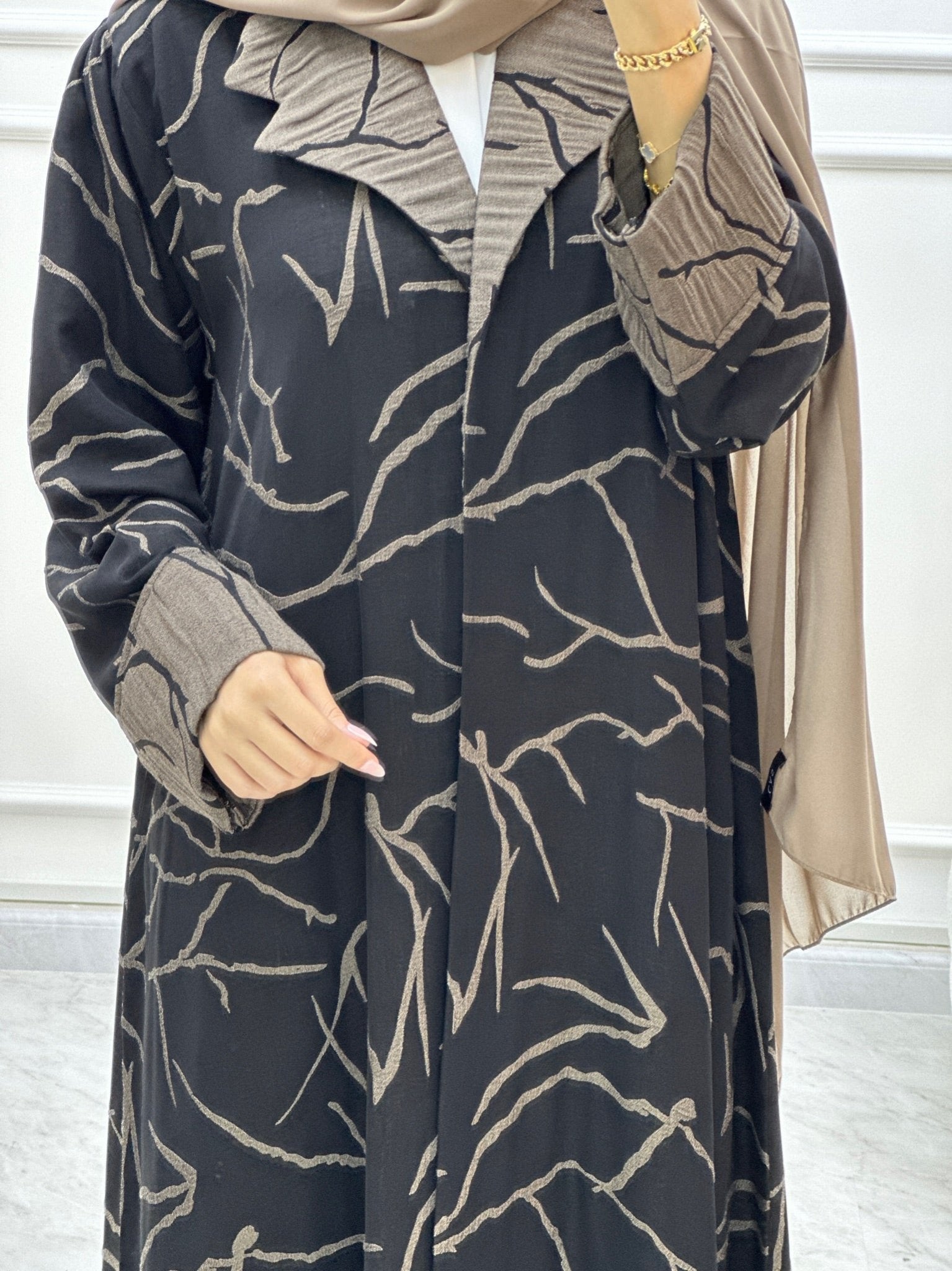 C Coat Budget Beige Abaya