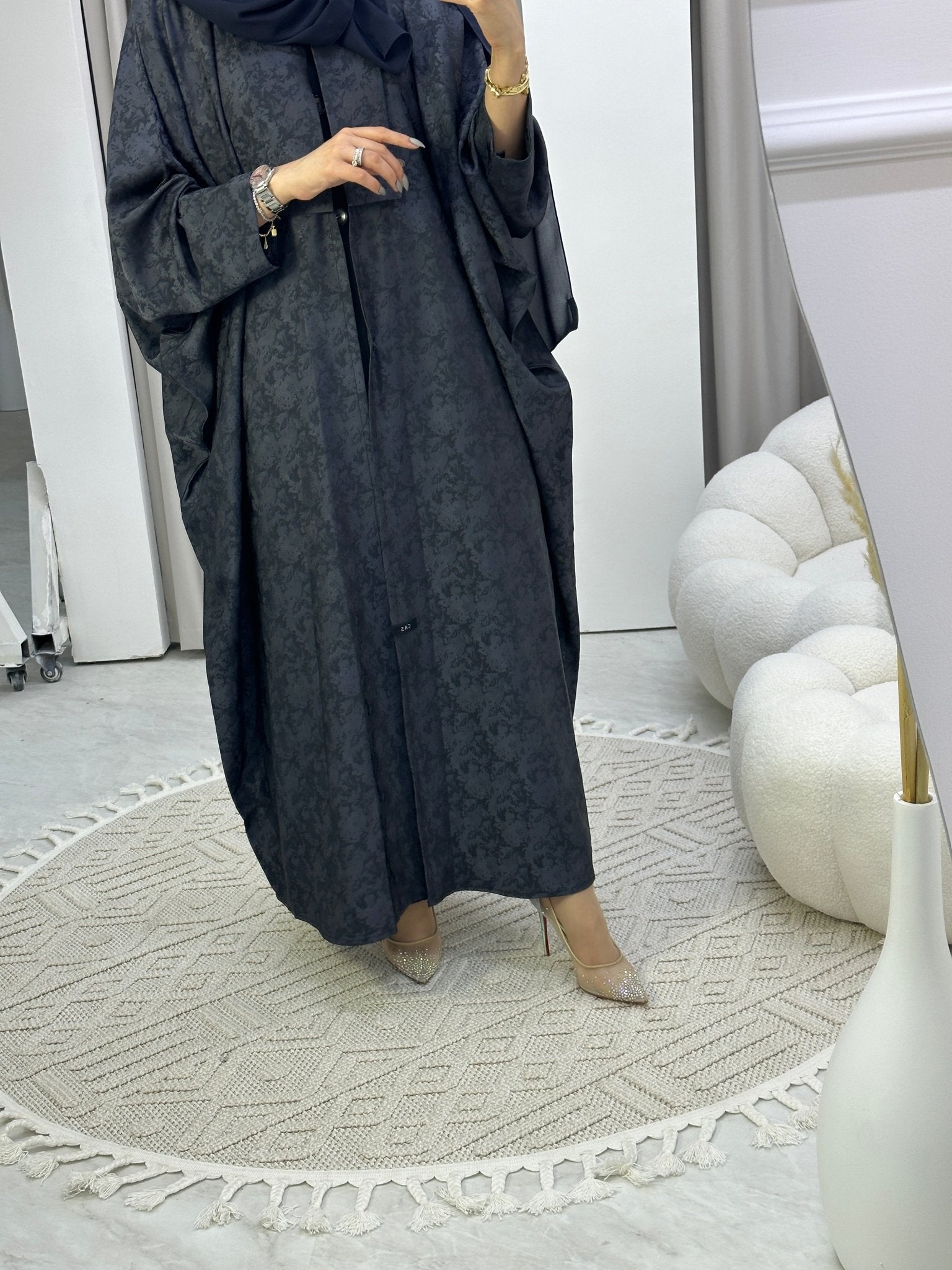 C Floral Navy Blue Bisht Abaya