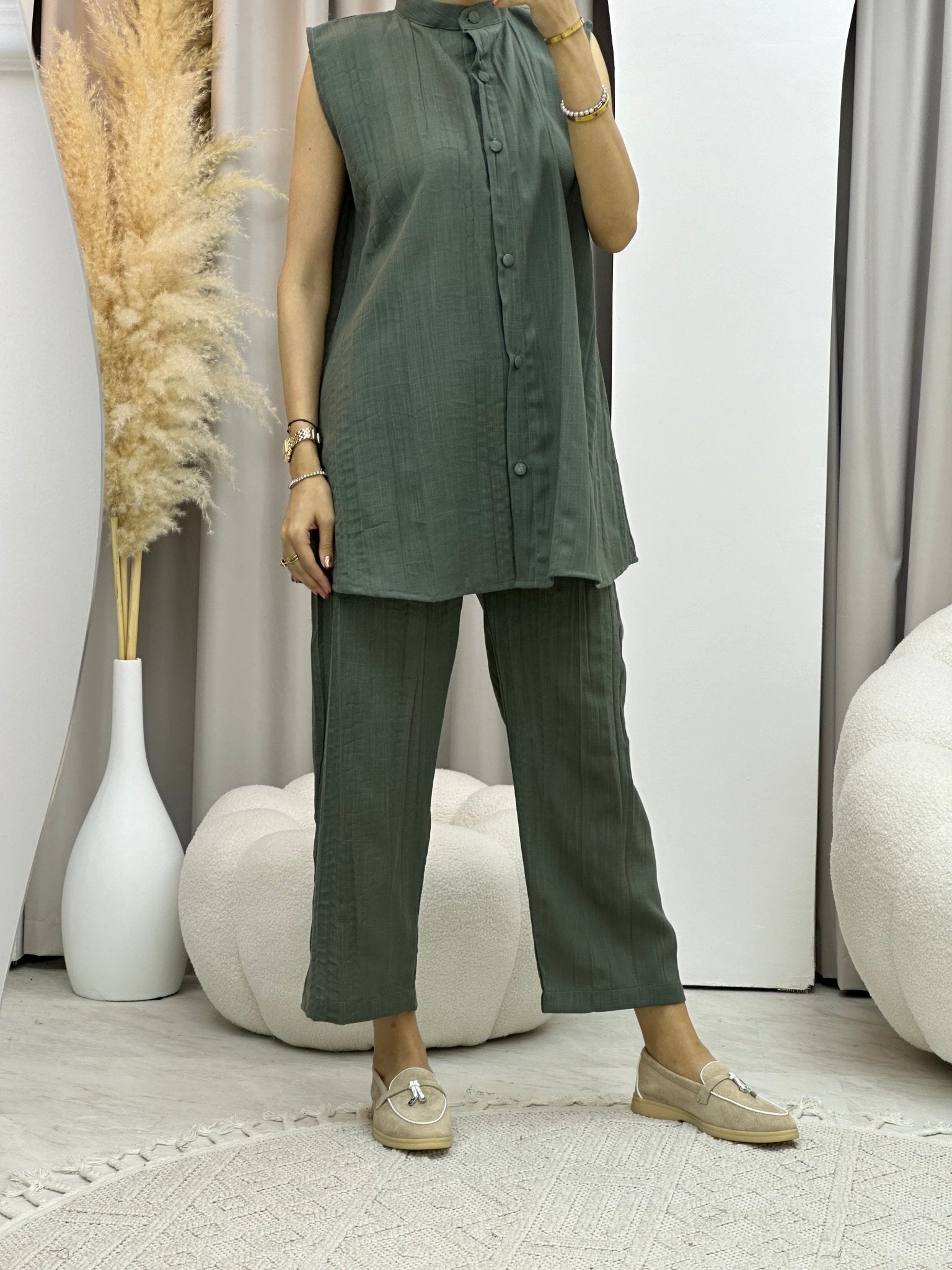 C Green Pleated Linen Inner Set