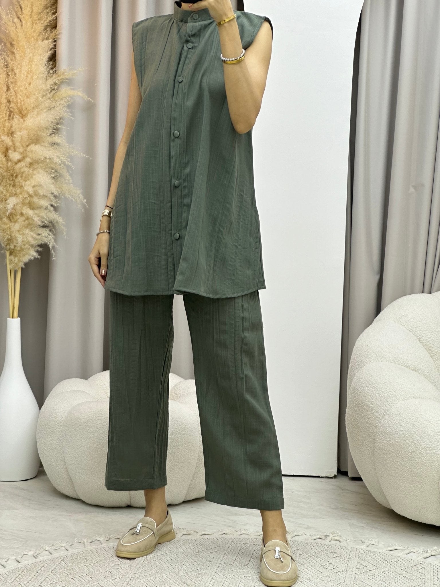 C Green Pleated Linen Inner Set