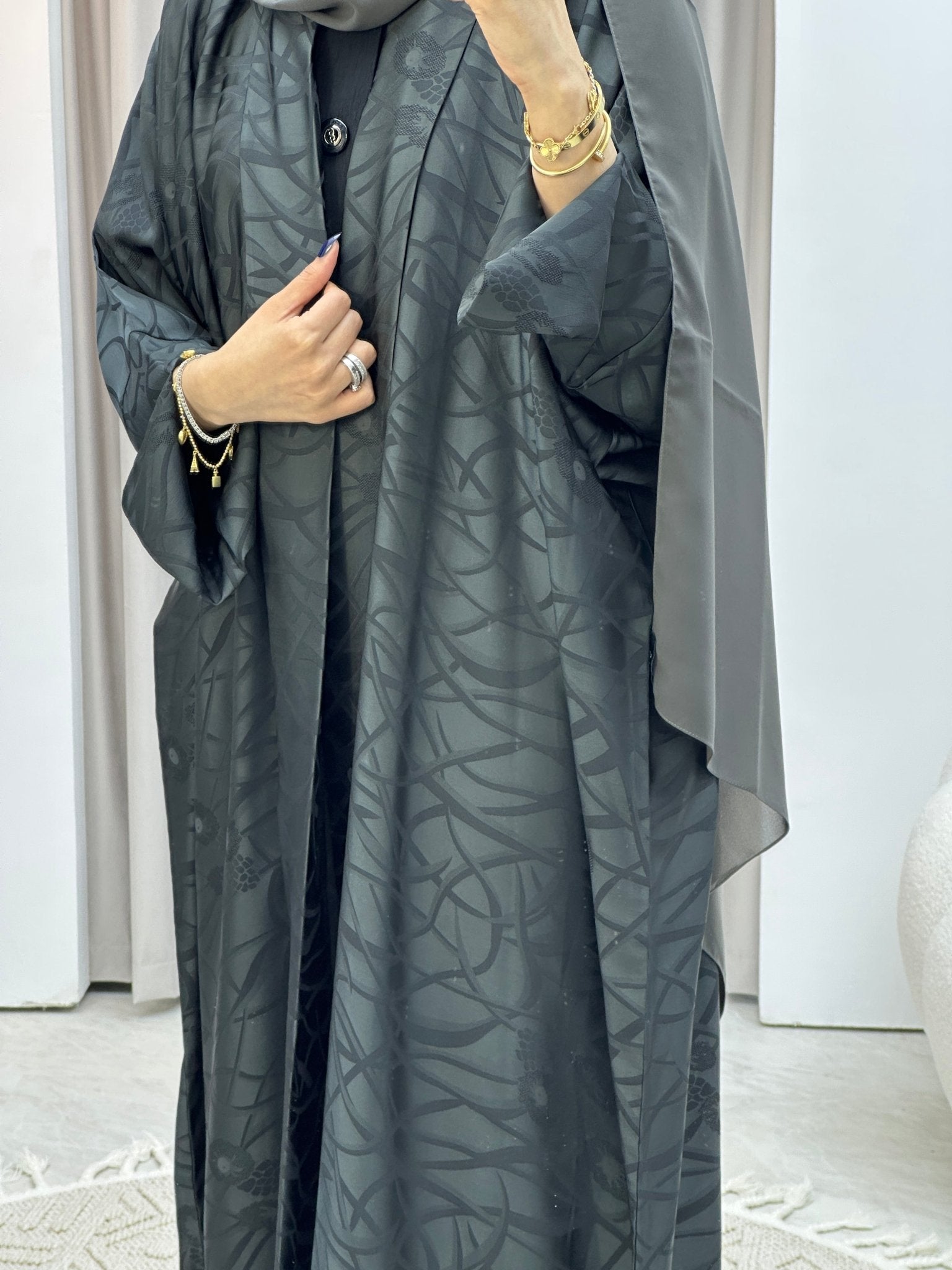 C Grey Swirl Bisht Abaya