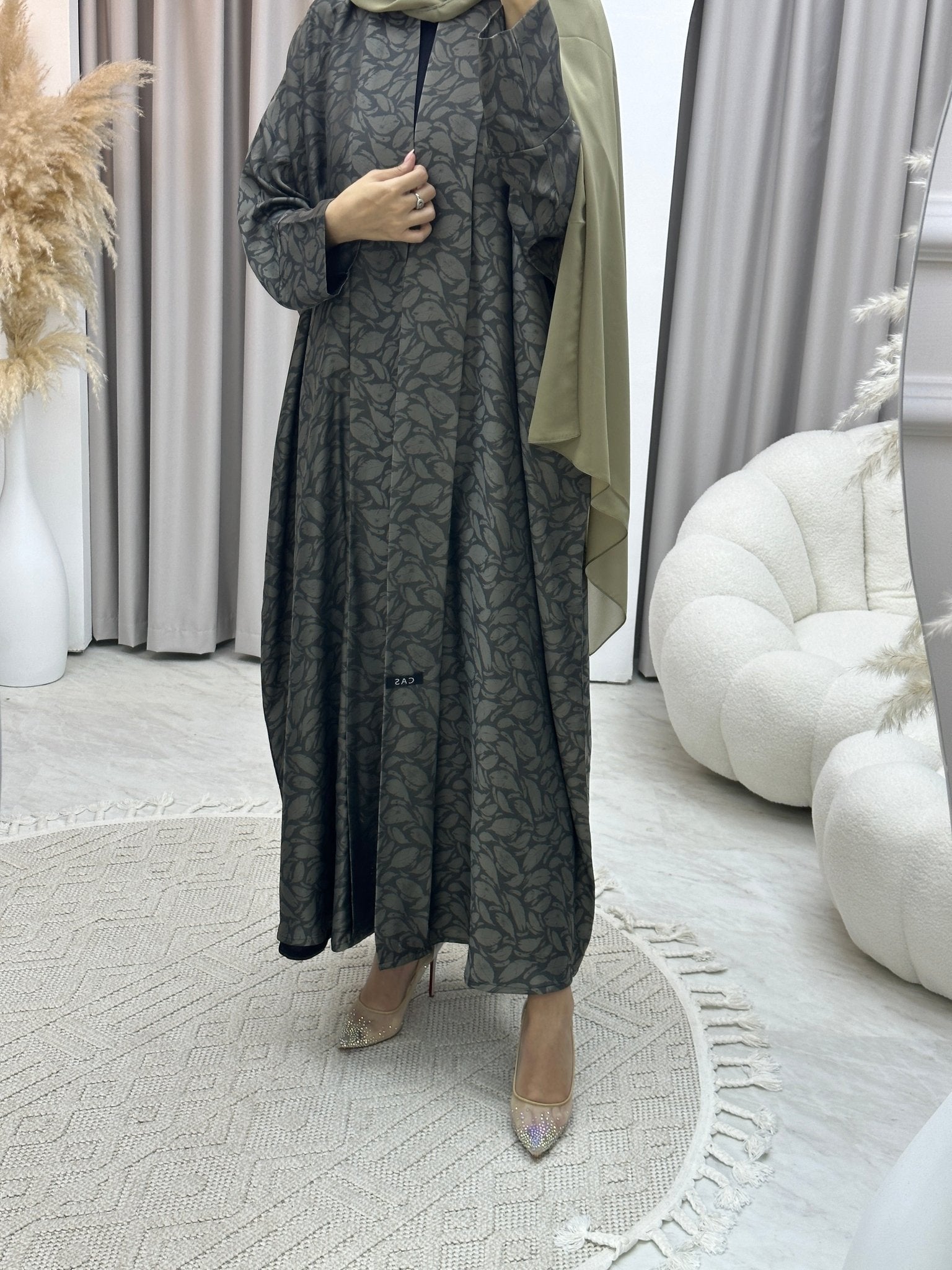 C Leaf Print Beige Bisht Abaya