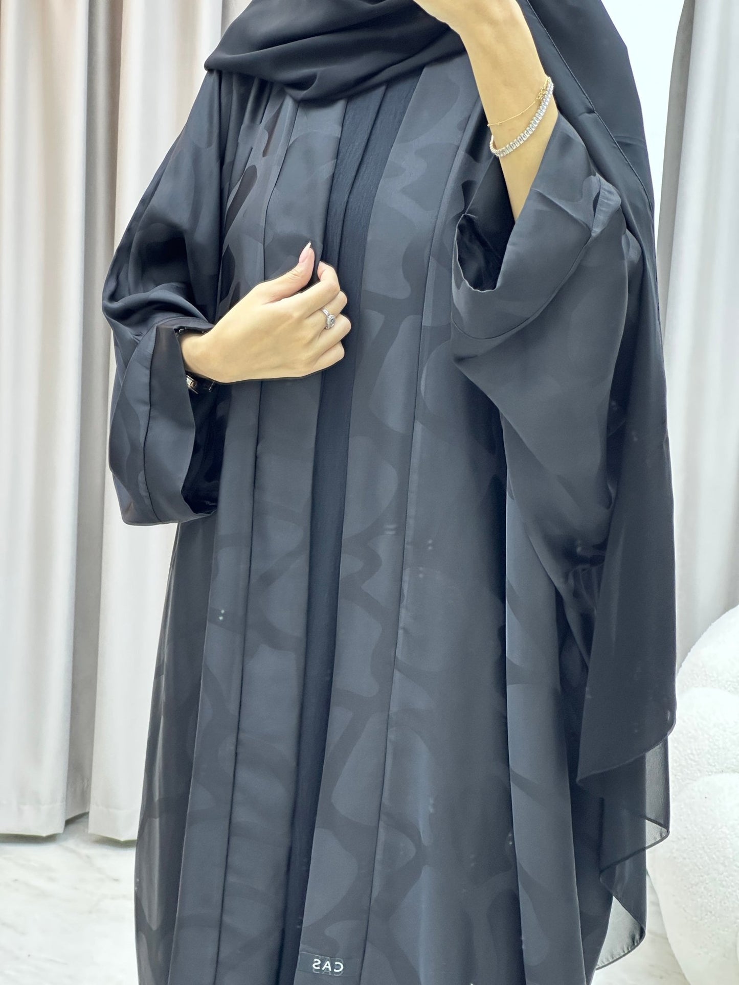 C Marble Geometric Bisht Black Abaya