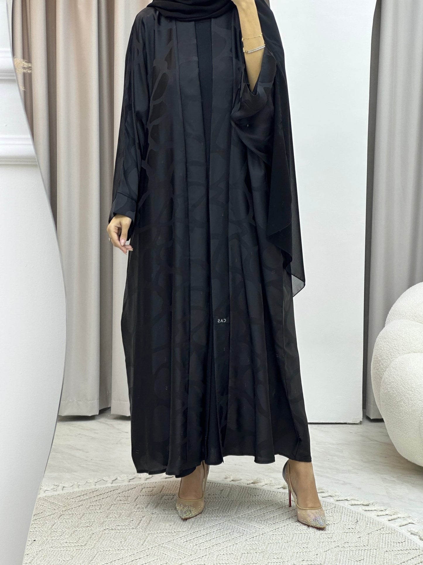 C Marble Geometric Bisht Black Abaya