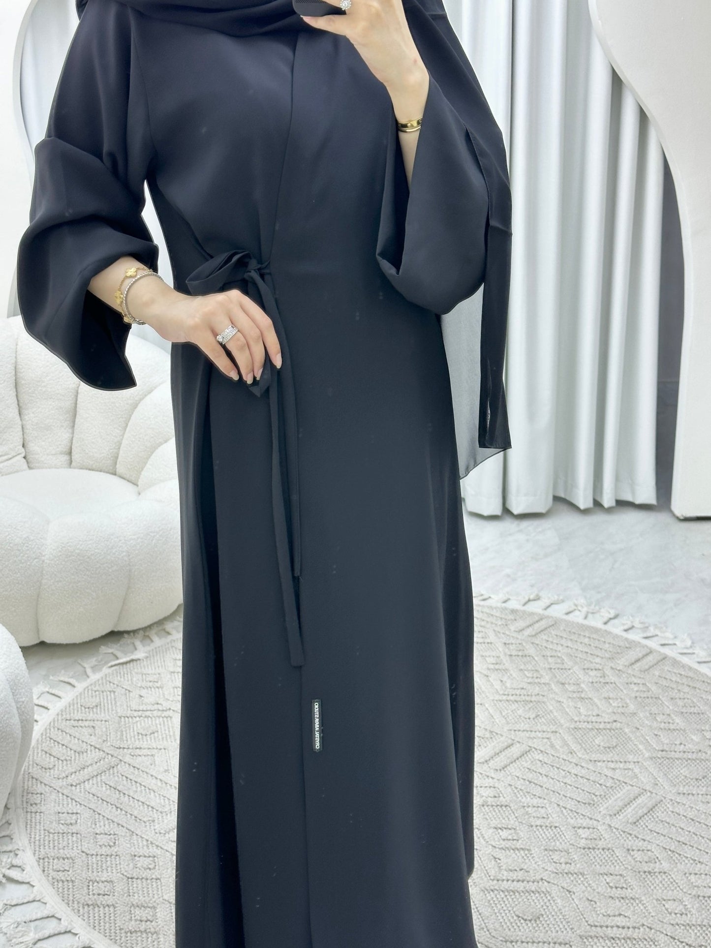 C Overlap TieKnot Black Abaya