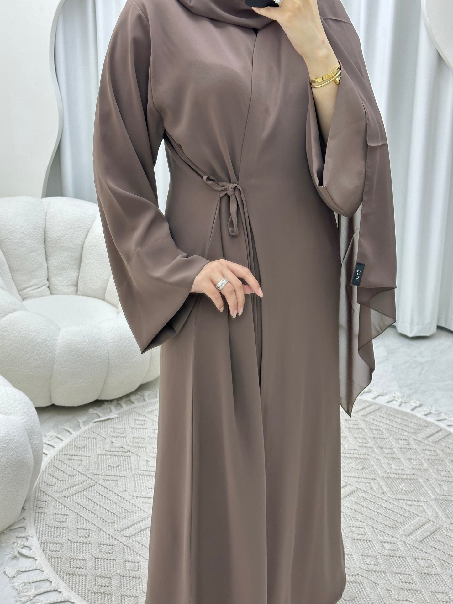 C Overlap TieKnot Brown Abaya