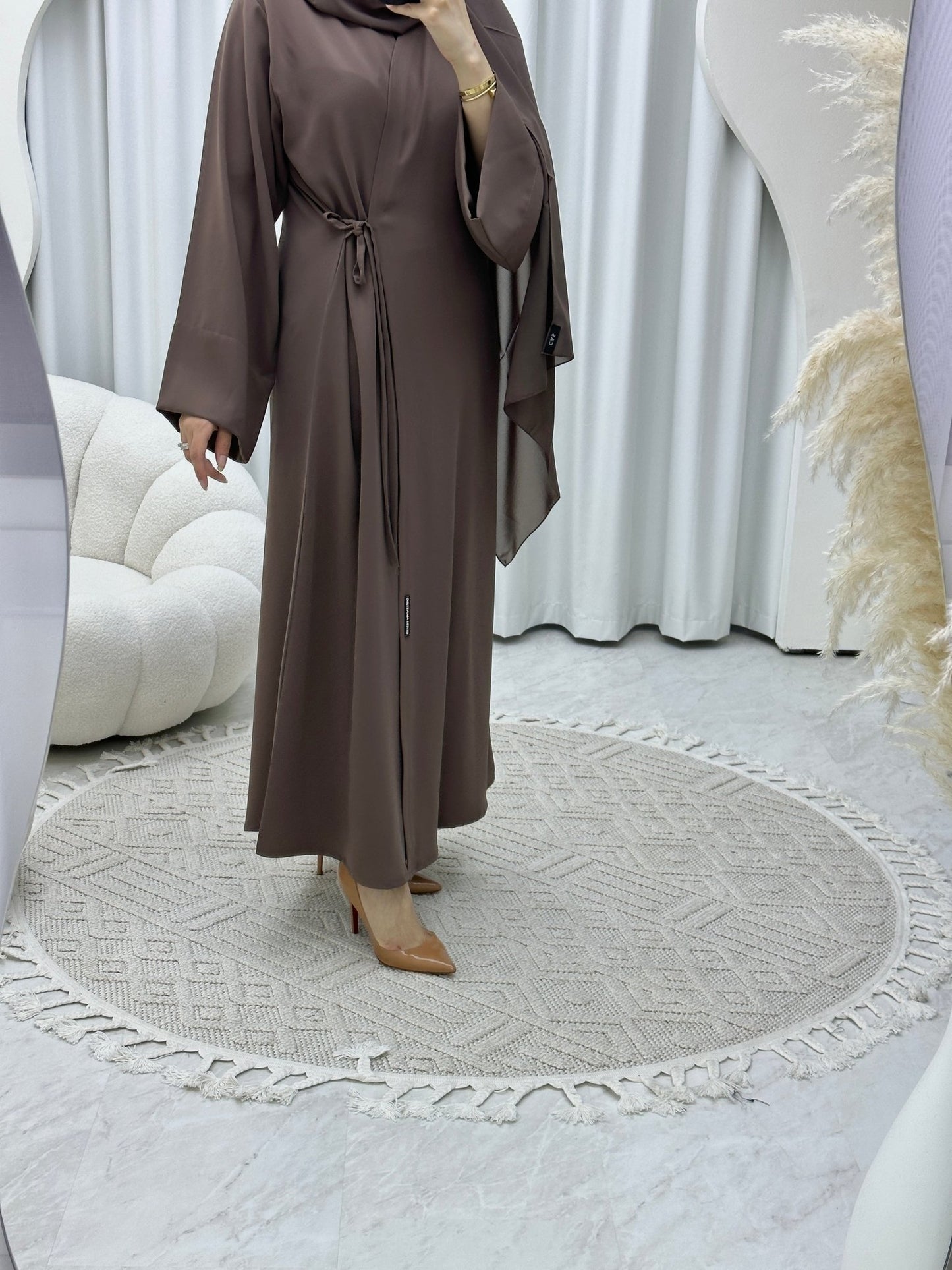 C Overlap TieKnot Brown Abaya