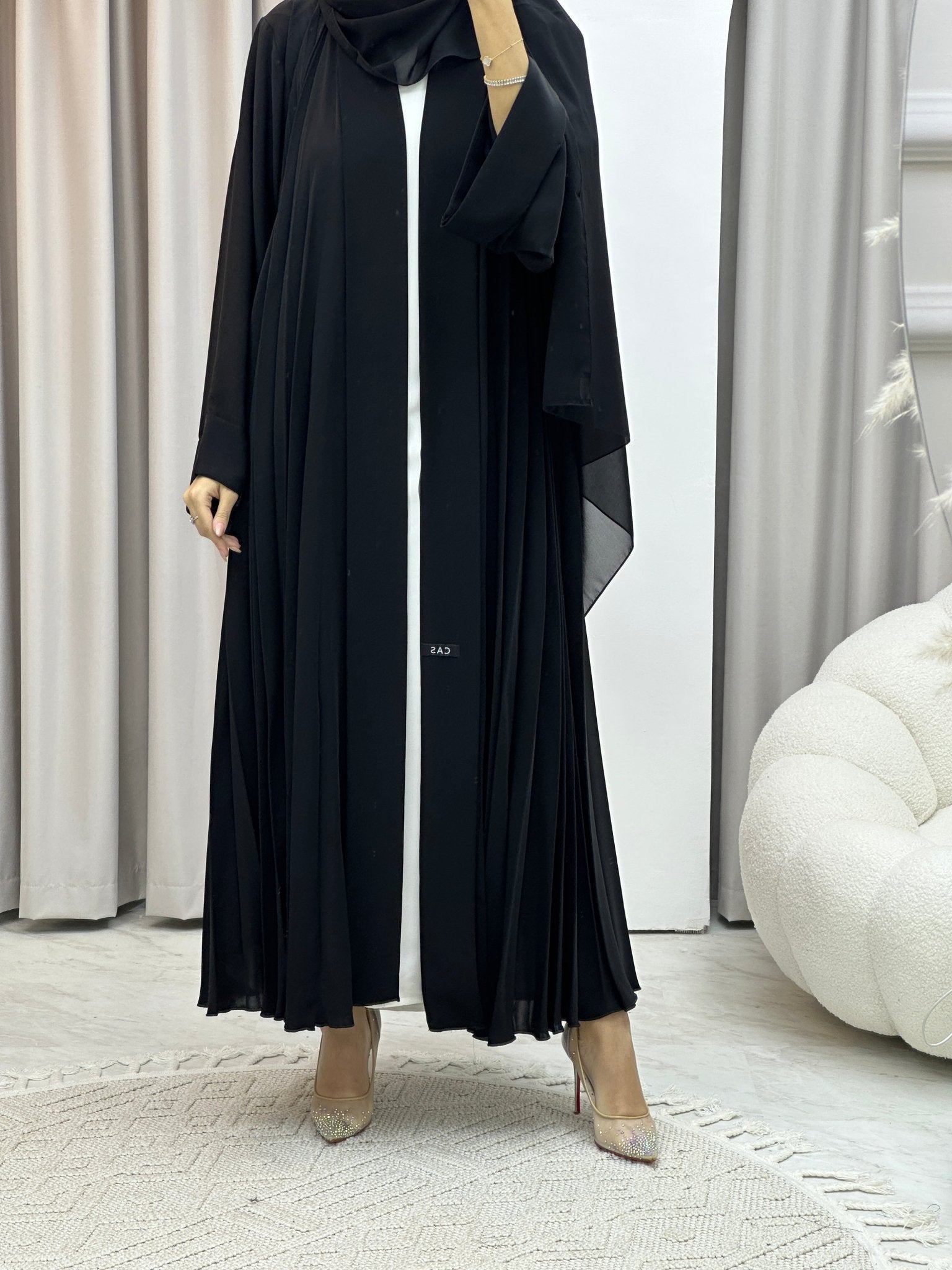 C Plain Black Pleated Abaya Set