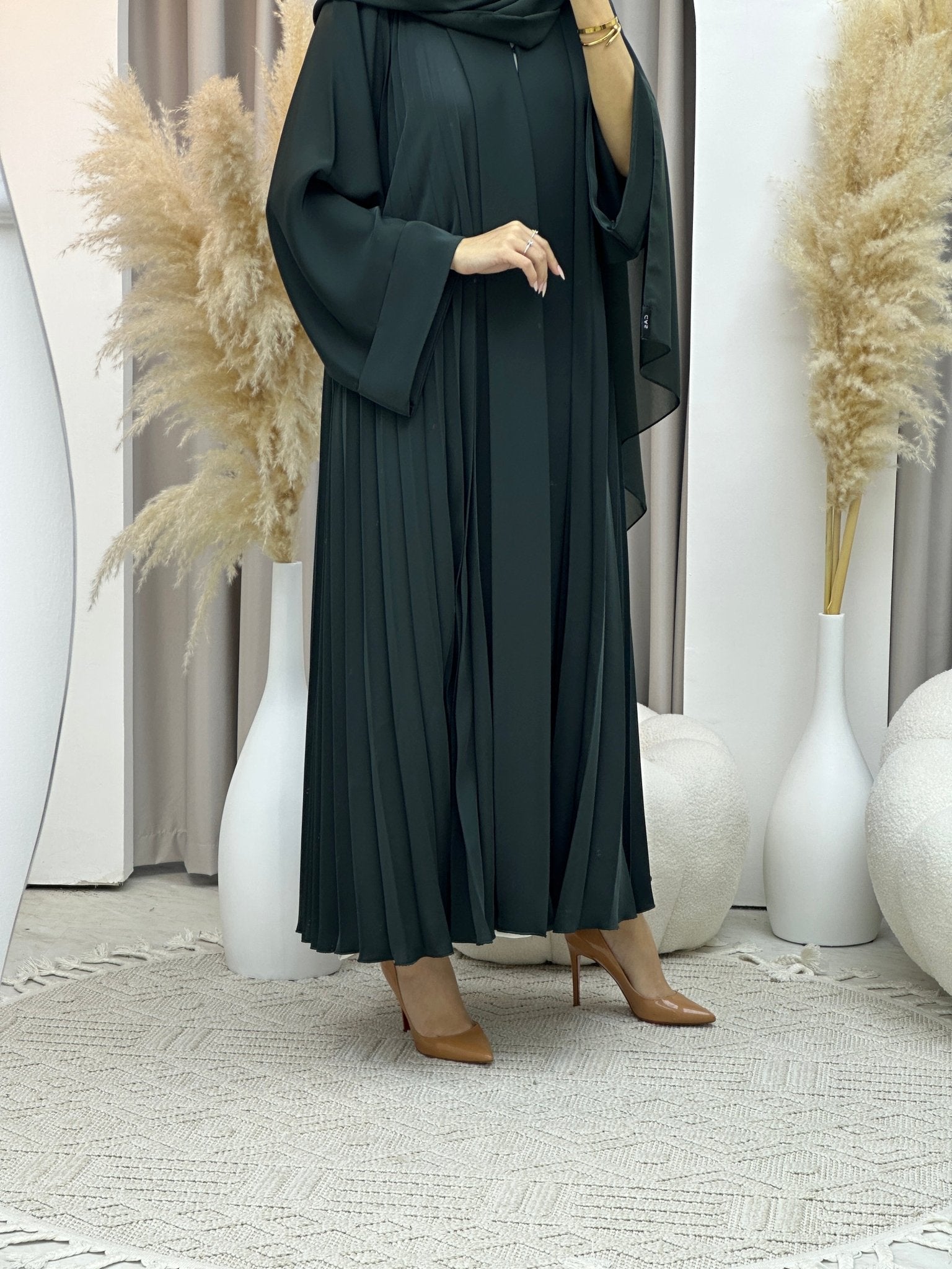 C Plain Green Pleated Abaya Set