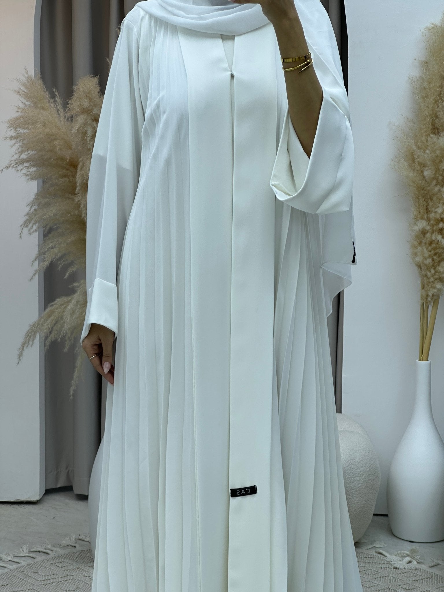 C Plain White Pleated Abaya Set