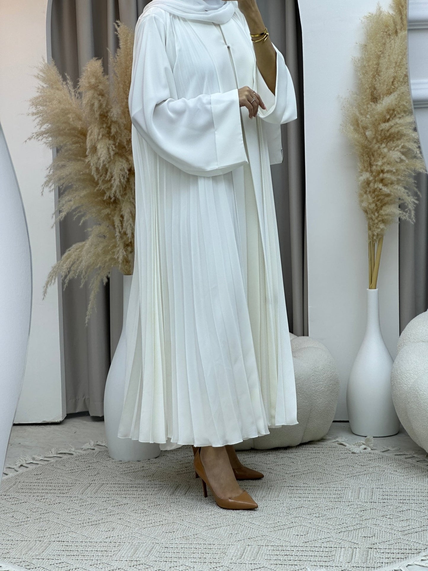 C Plain White Pleated Abaya Set