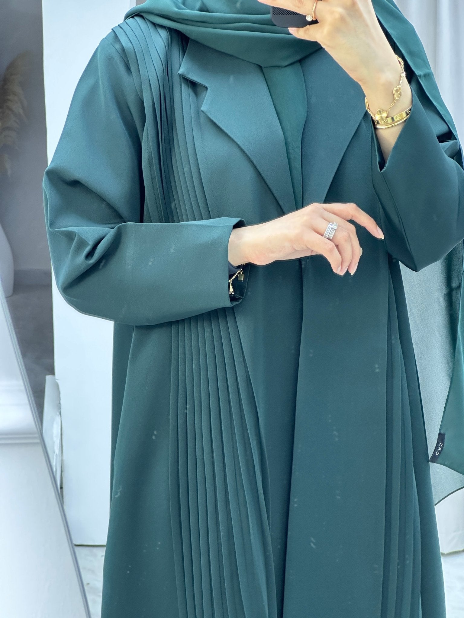 C Pleated Green Abaya Coat Set