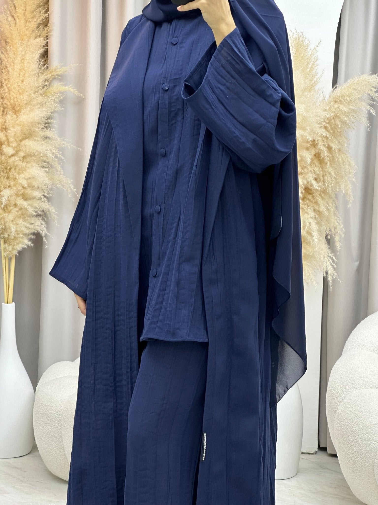 C RTW 0008 - 01 Blue Summer Pleated Linen Travel Set