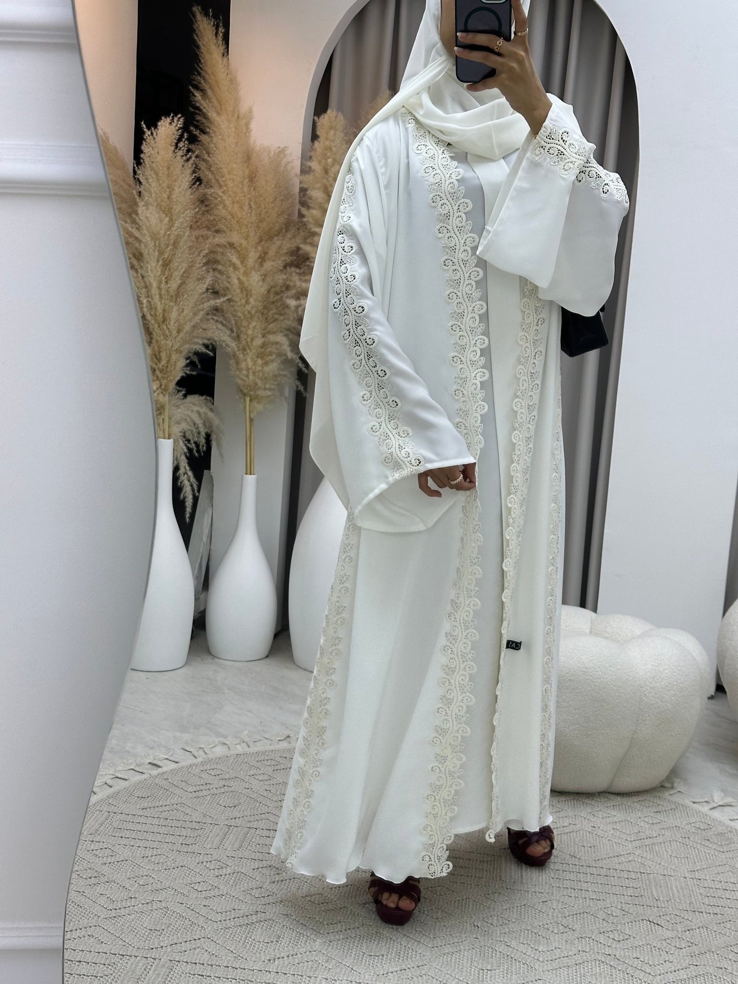 C RTW 0099 White Lace Abaya