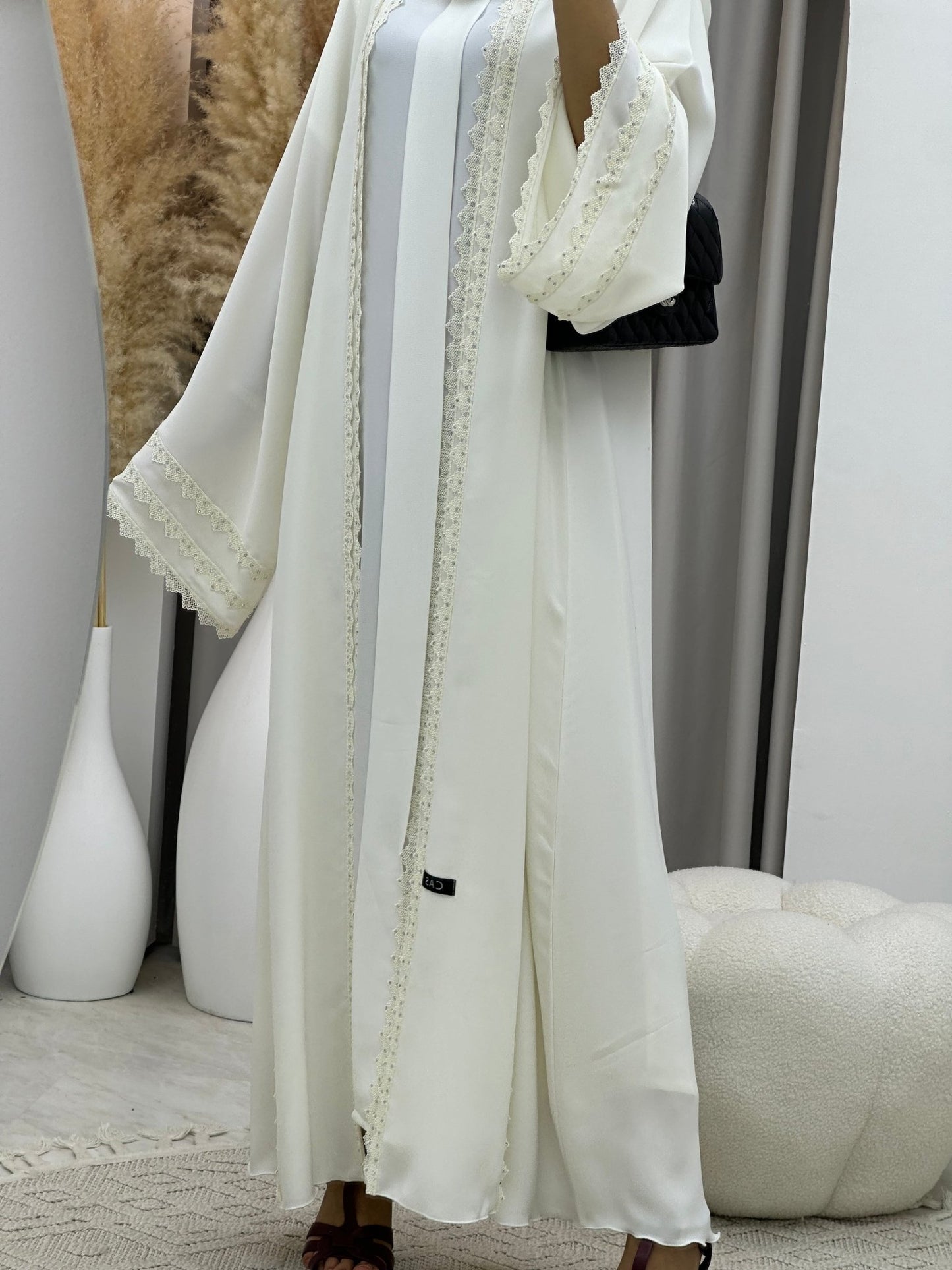 C RTW 0100 White Lace Abaya