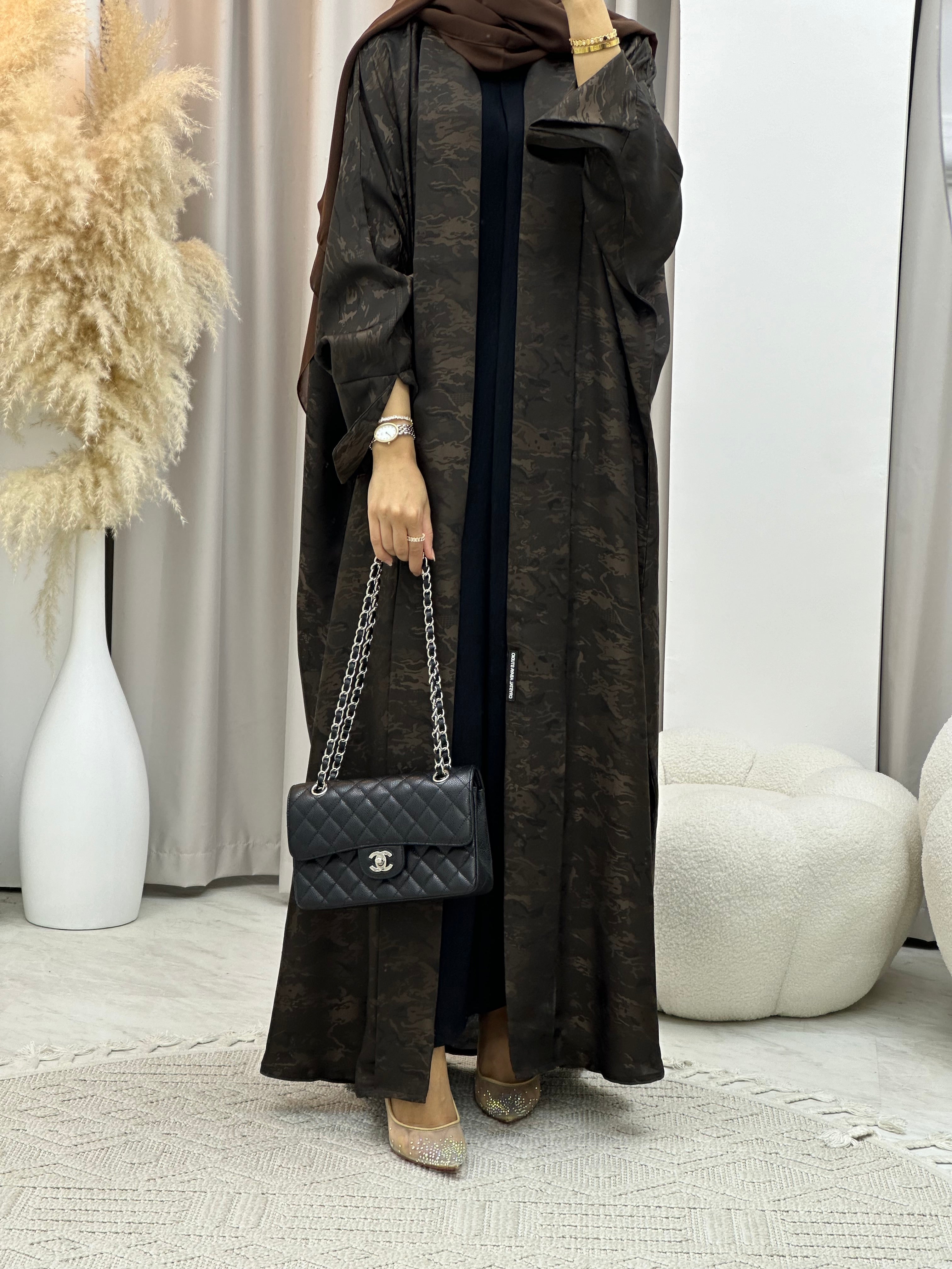 C RTW 0158-04 Brown Camo Bisht Abaya