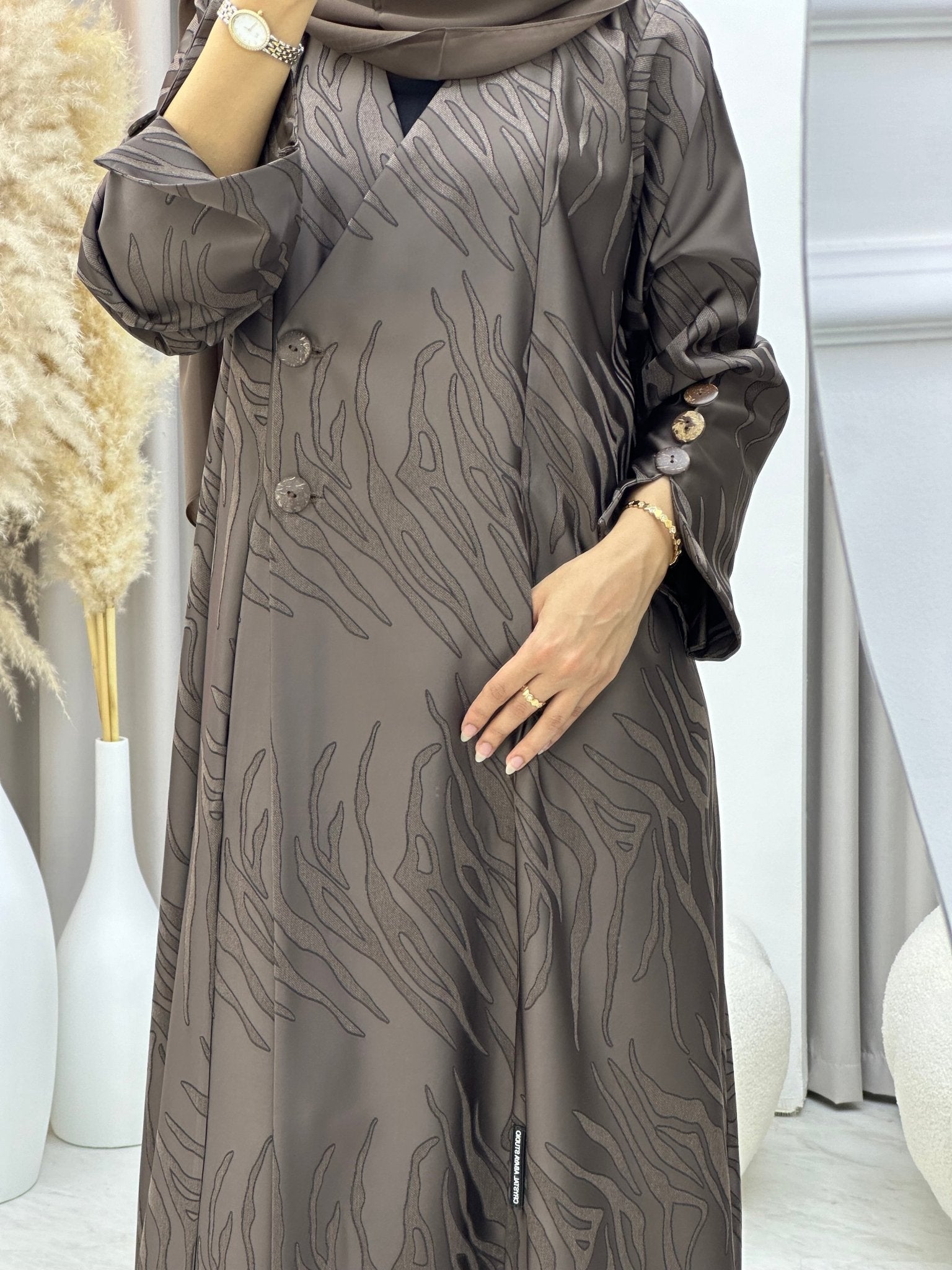 C RTW 0290 - 02 Brown Ragged Abaya