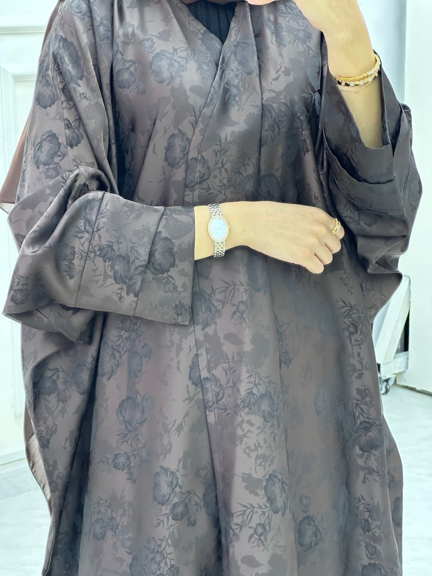 C RTW 0633 - 02 Brown Bisht Floral Abaya